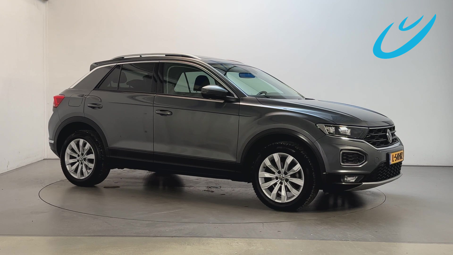 Volkswagen T-roc 1.0 TSI Style Business Panoramadak Virtual Cockpit Stoelverwarming Camera 2021 - voorkant