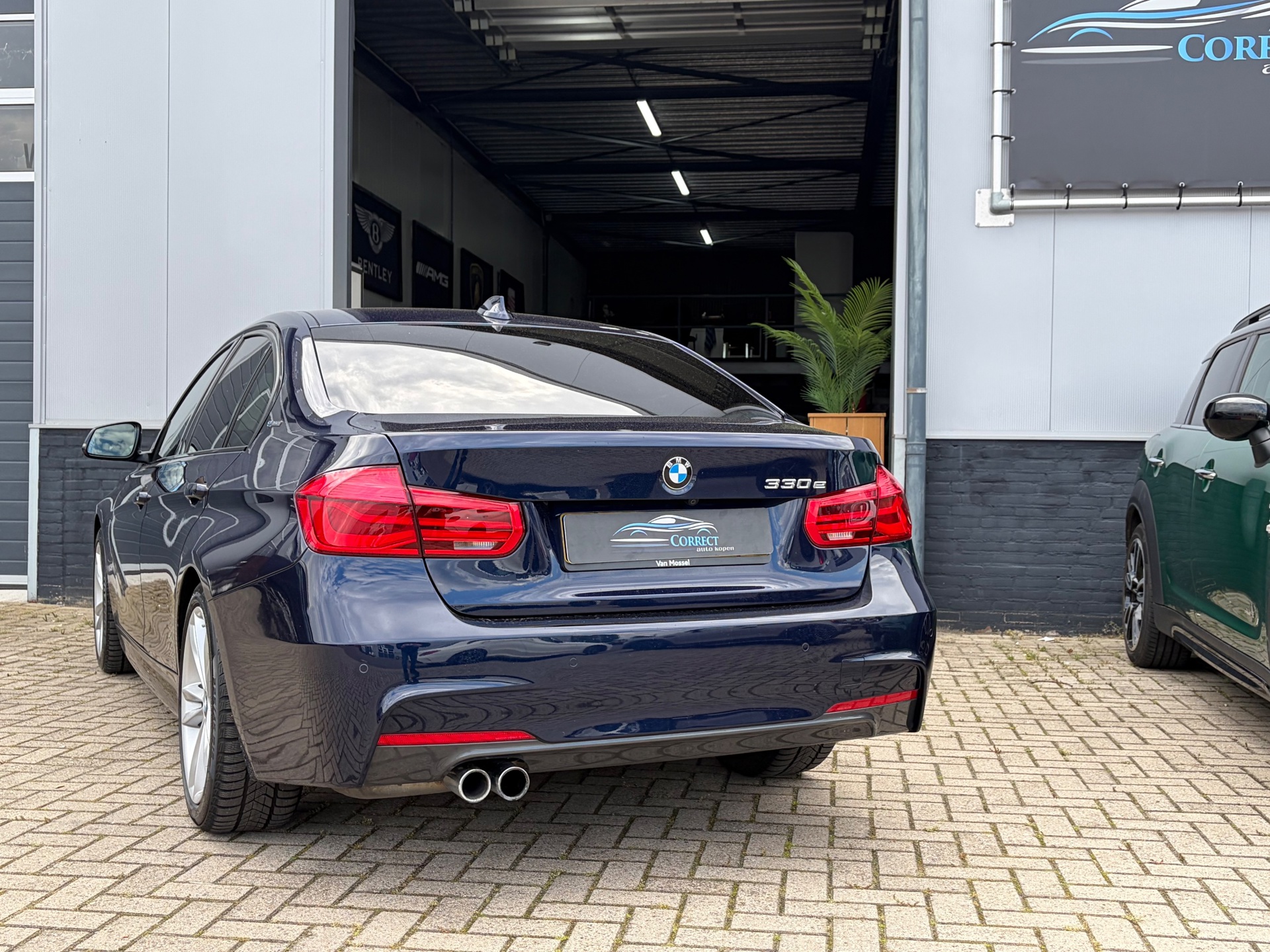 Foto van BMW 330e Iperformance