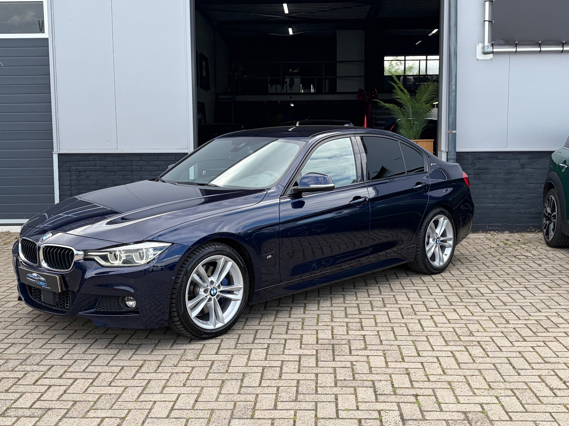 Foto van BMW 330e Iperformance