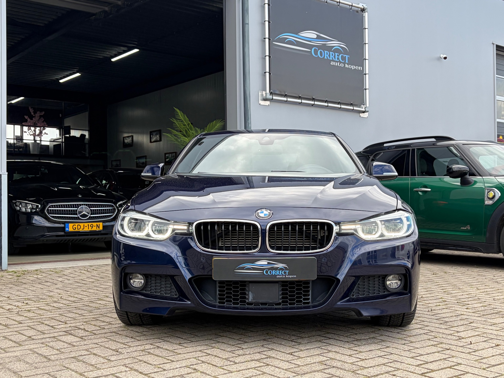 Foto van BMW 330e Iperformance