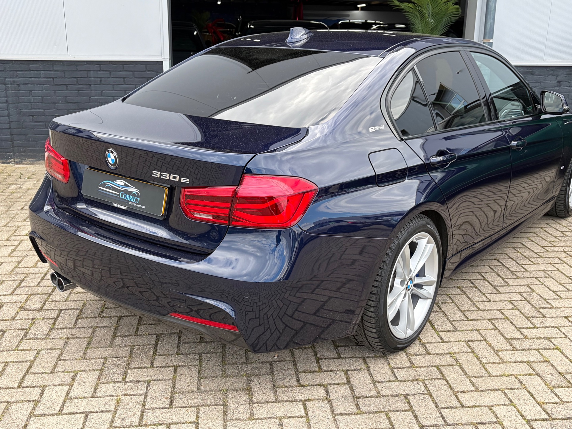 Foto van BMW 330e Iperformance