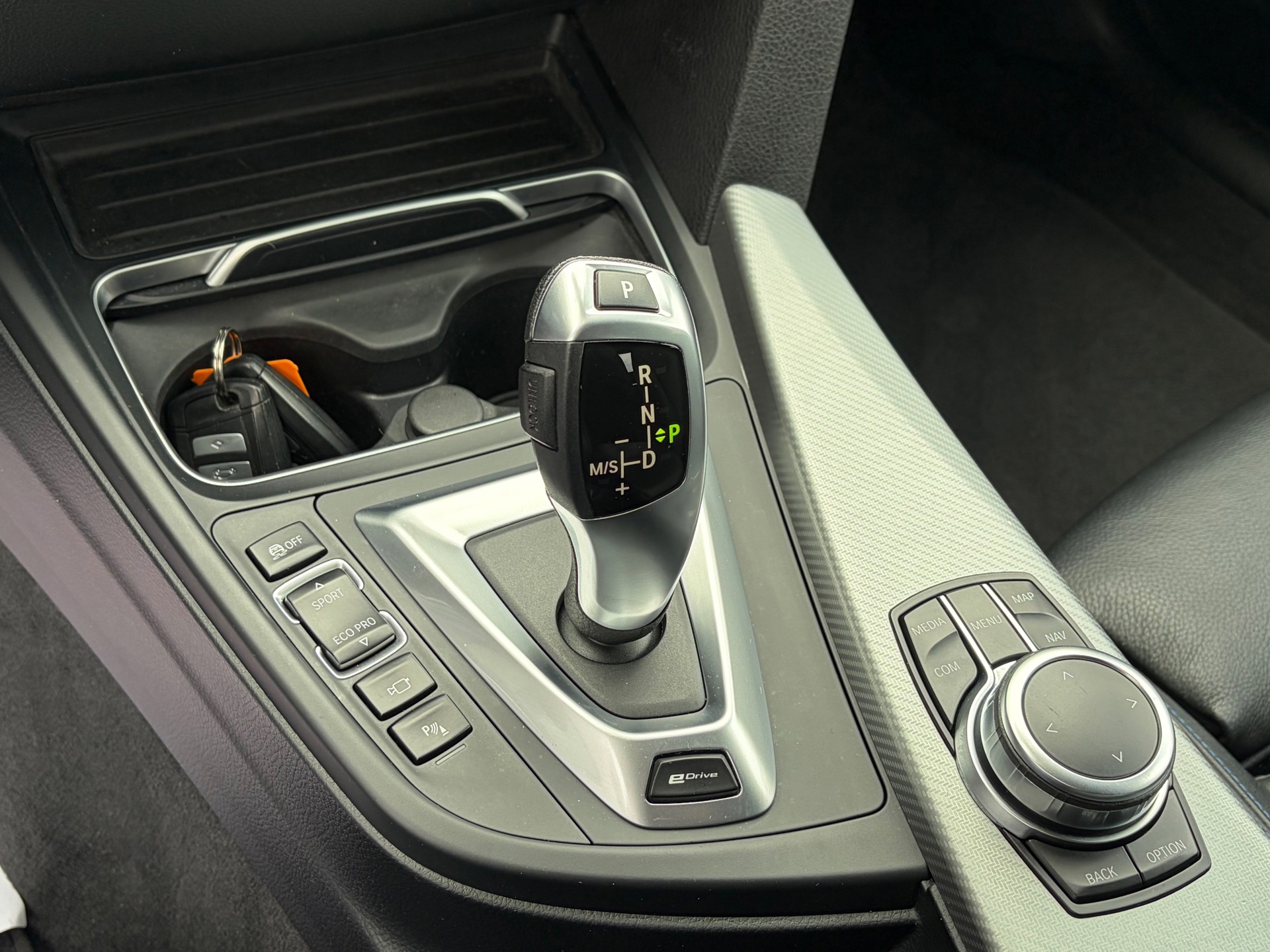 Foto van BMW 330e Iperformance