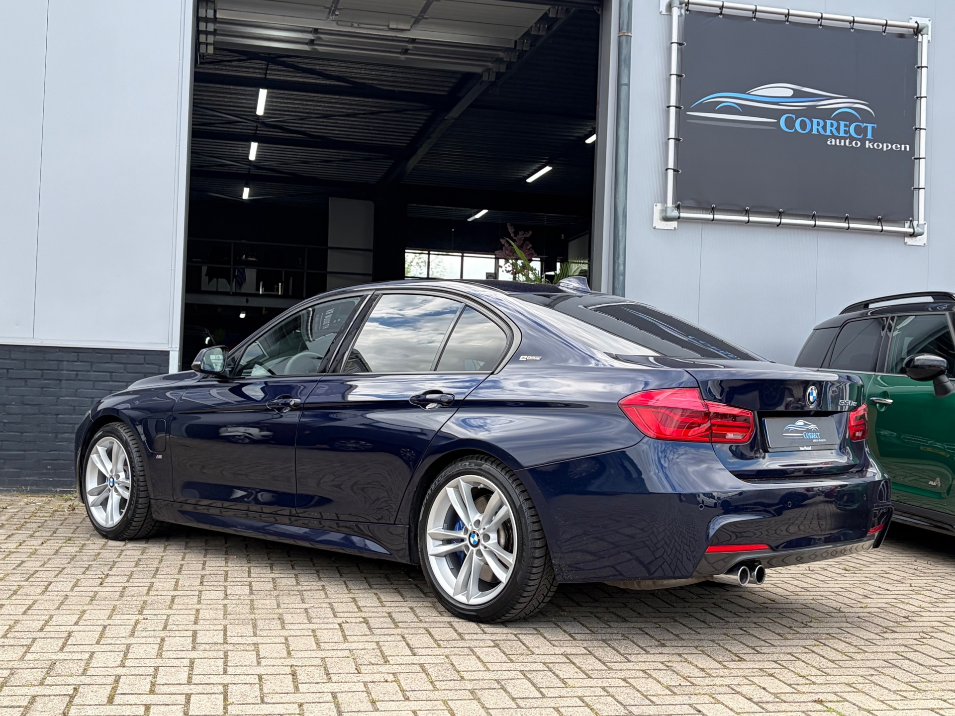 Foto van BMW 330e Iperformance