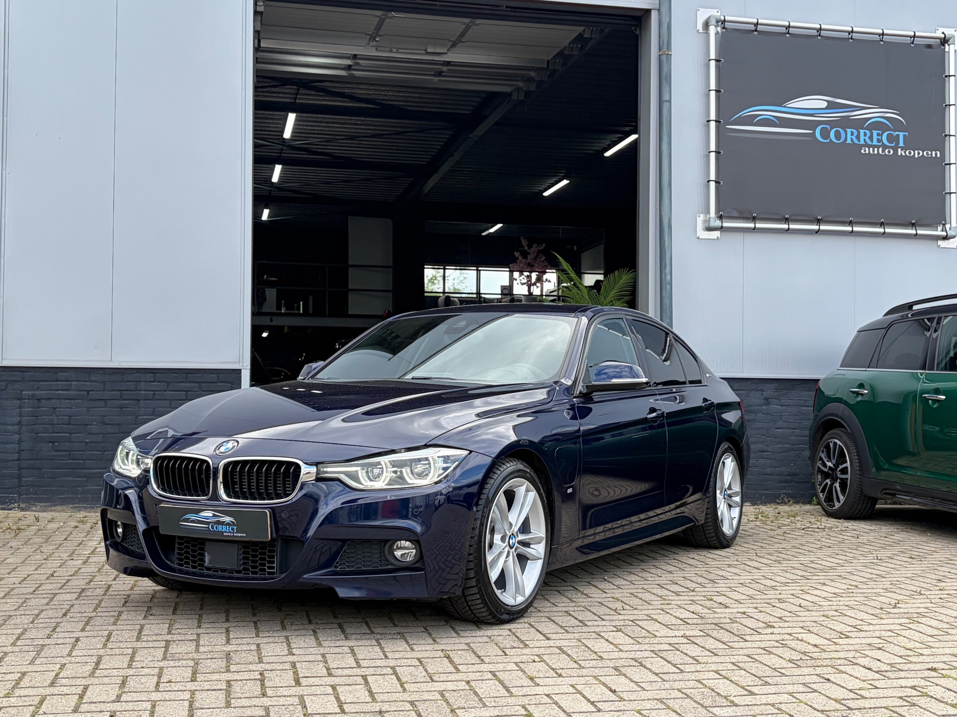 Foto van BMW 330e Iperformance
