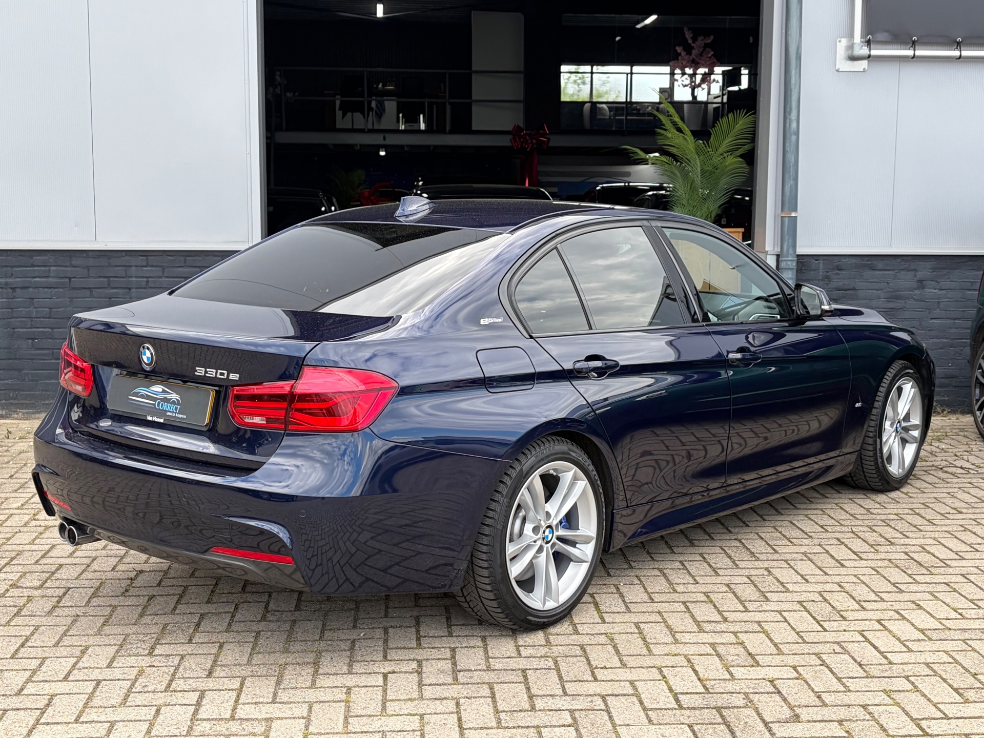 Foto van BMW 330e Iperformance