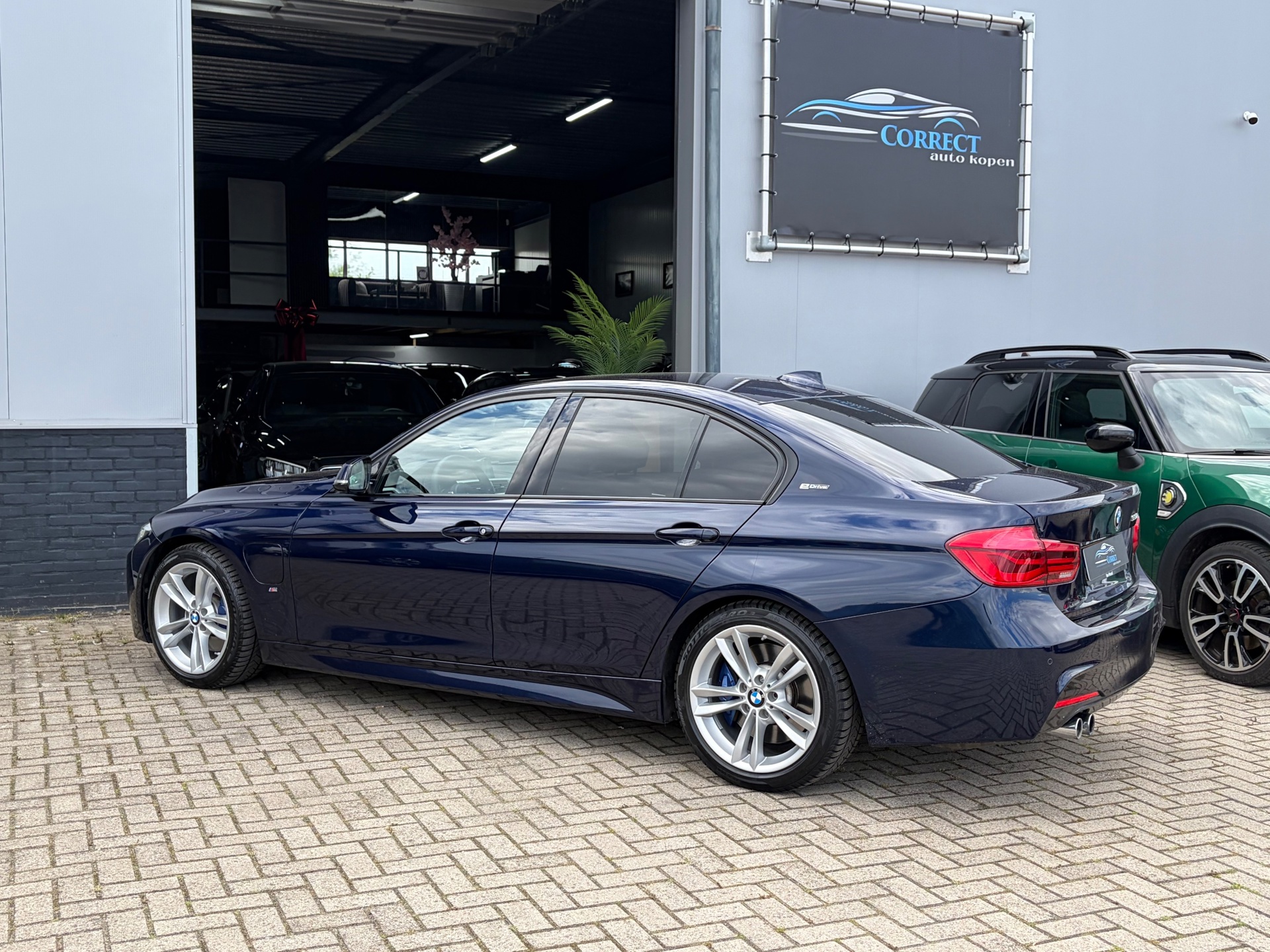 Foto van BMW 330e Iperformance