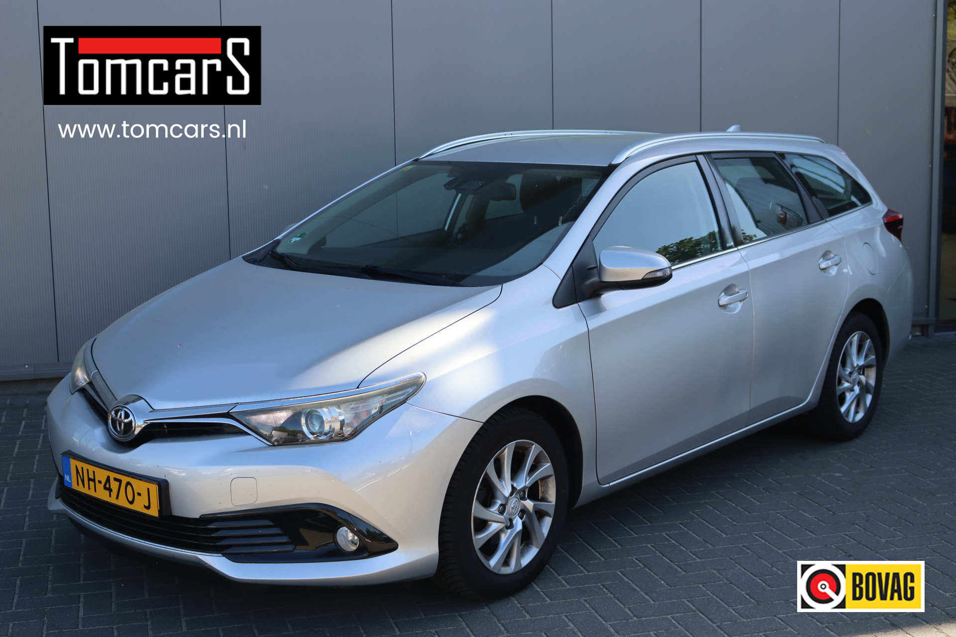 Toyota Toyota Auris 1.2T 116PK Automaat Aspiration Navigatie/Camera/Stoelverwarming/Cruise-control 2016 - voorkant