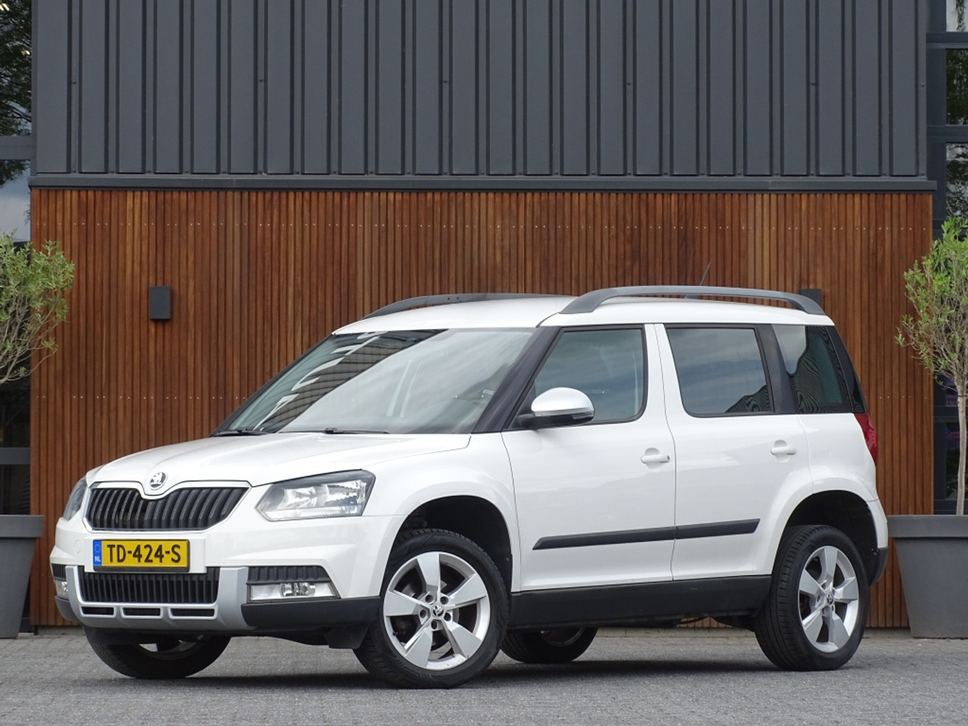 Skoda Yeti 1.4 TSI 123PK Elegance DSG / RNS / luxe pakket 2014 - voorkant