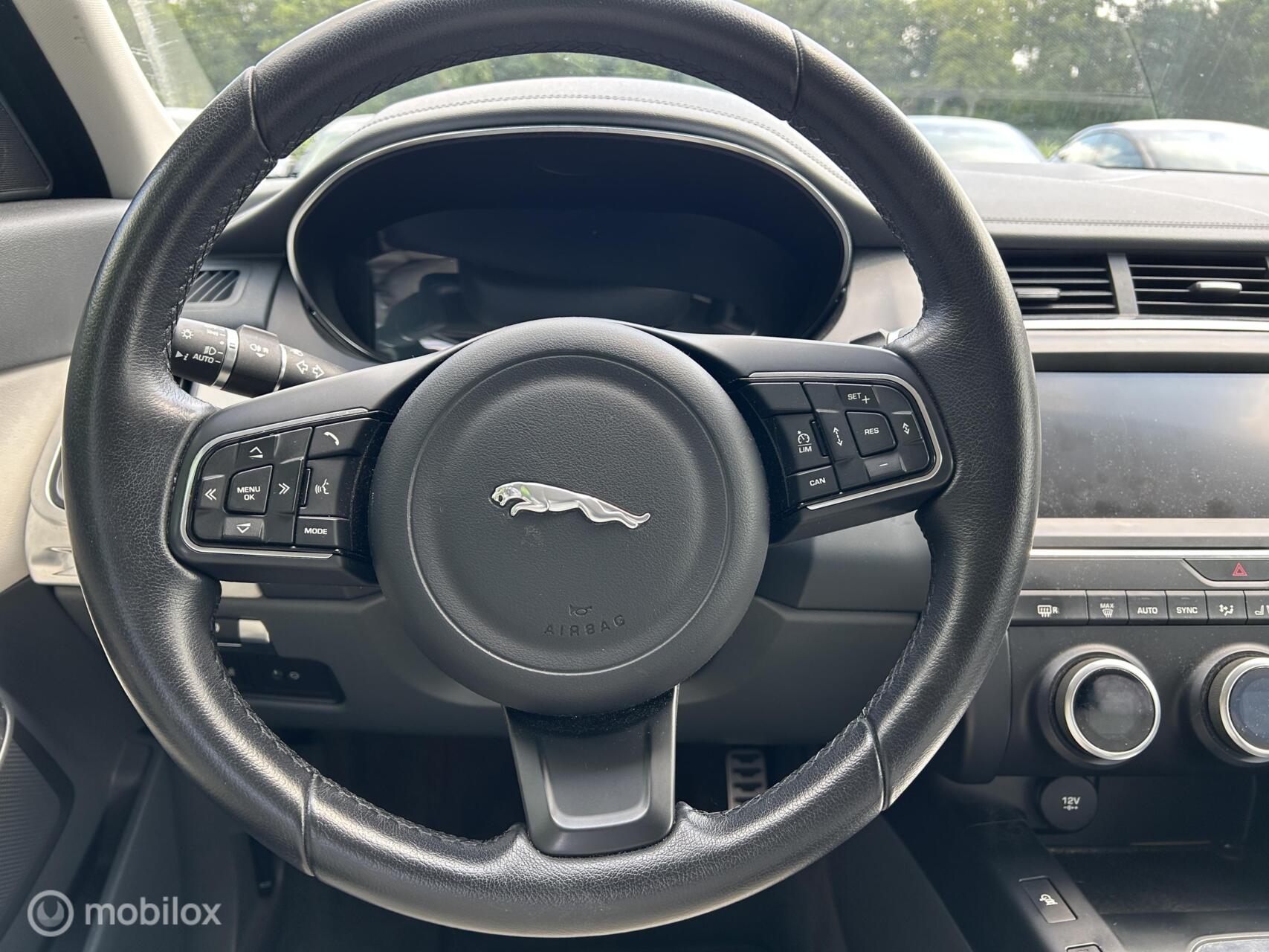 Foto van Jaguar Jaguar E-pace
