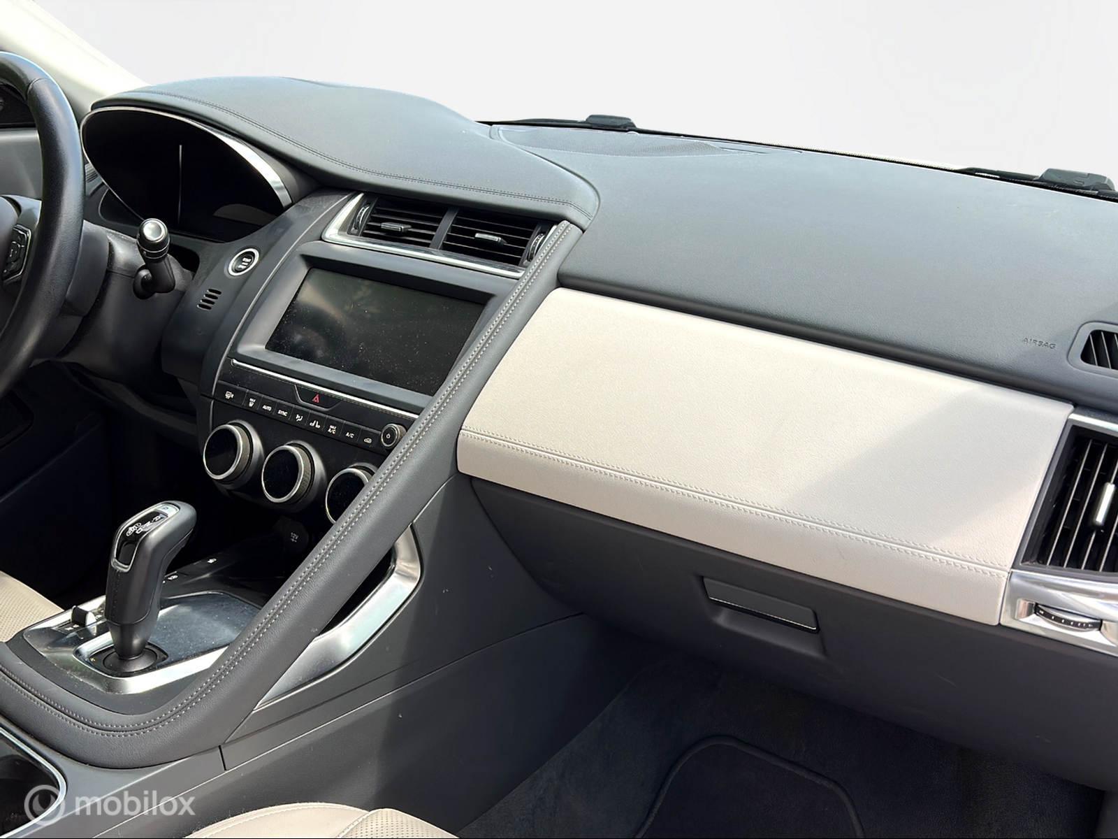 Foto van Jaguar Jaguar E-pace