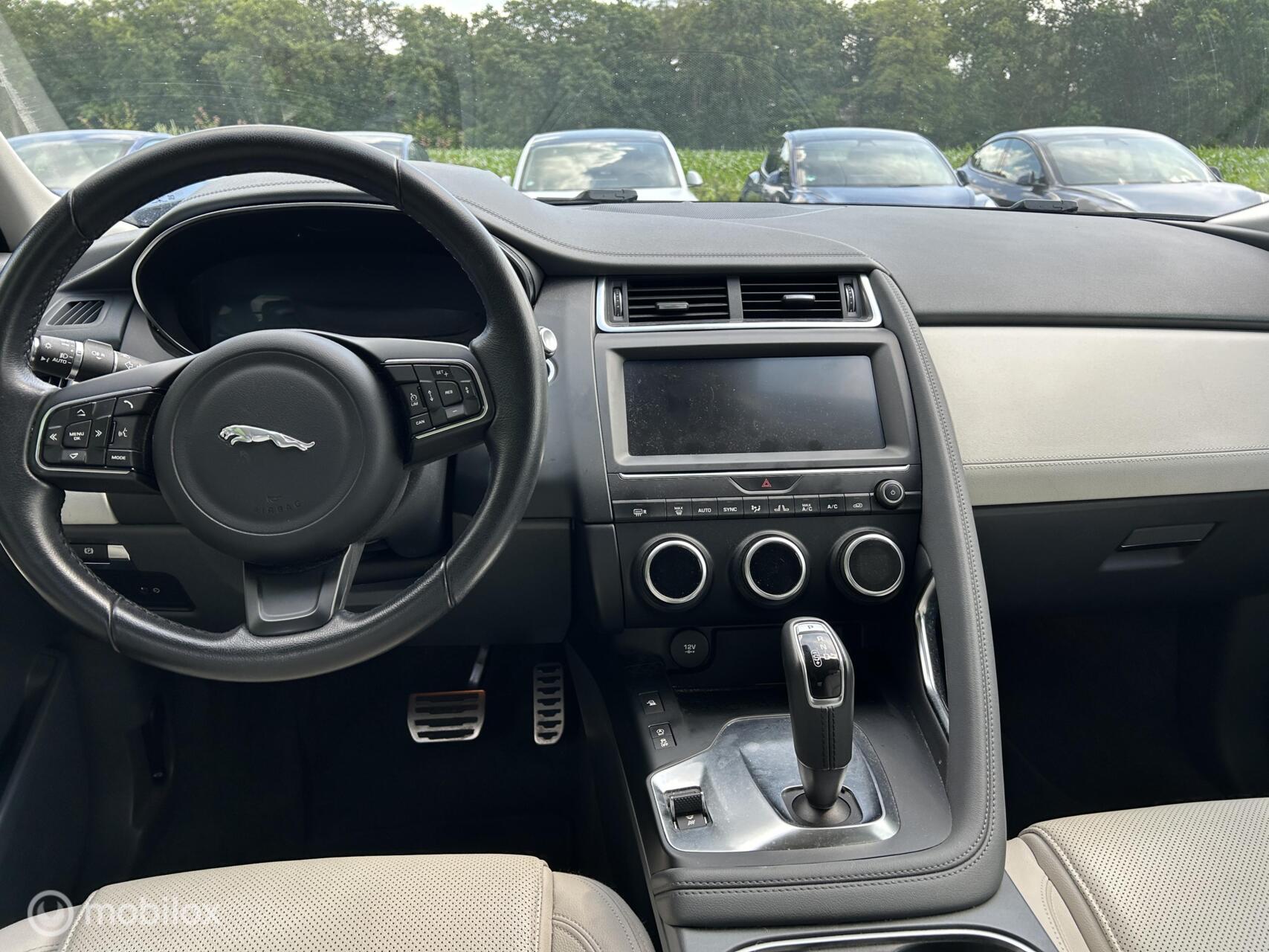 Foto van Jaguar Jaguar E-pace