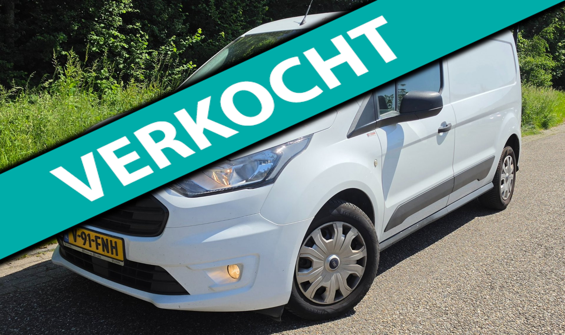 Ford Transit Connect 1.5 EcoBlue L2 AUTOMAAT Cruise Carplay® Camera Trekhaak 2020 - voorkant