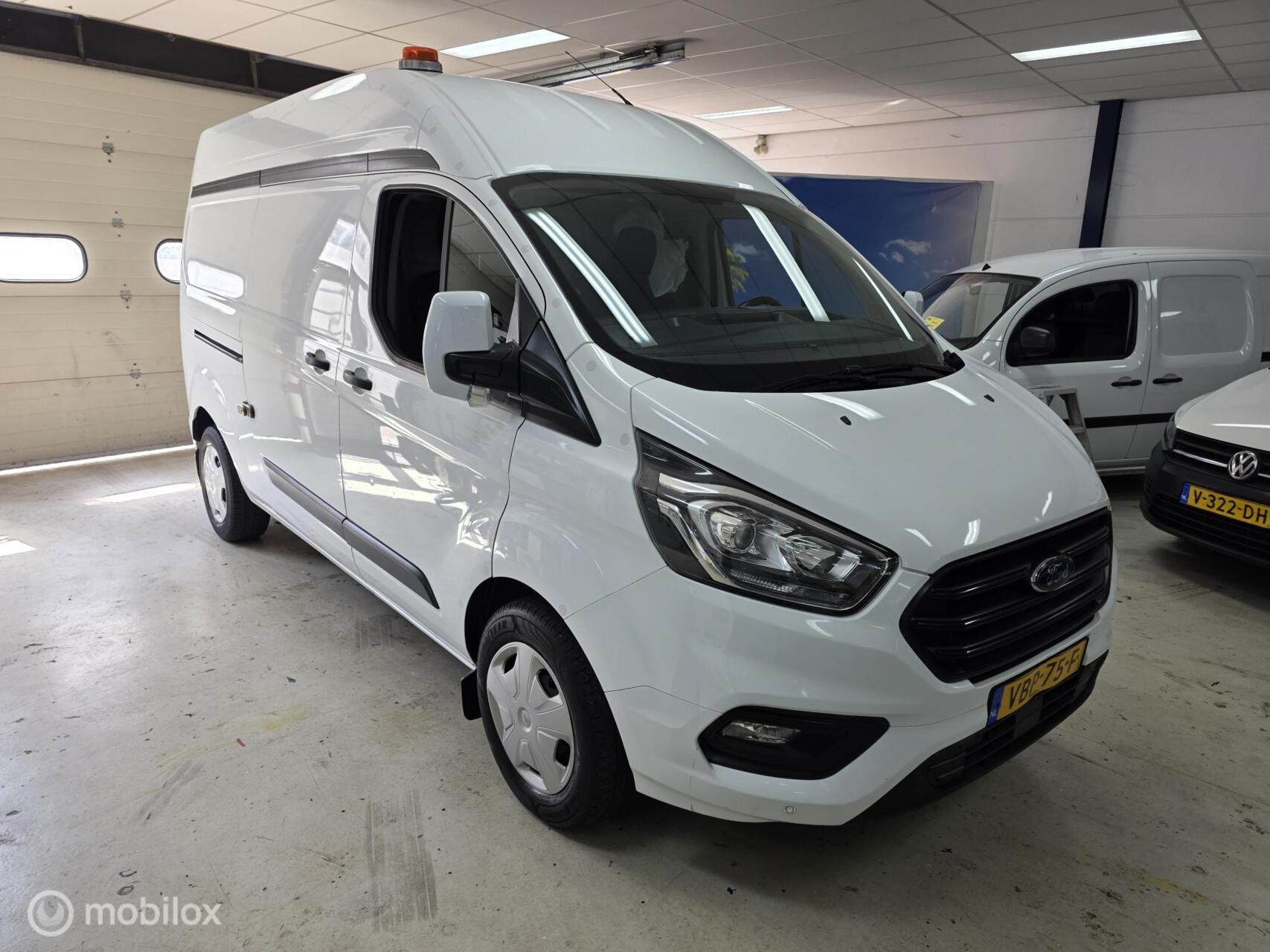 Ford Transit Custom 320 2.0 TDCI L2H2 Airco Cruise 2019 - voorkant
