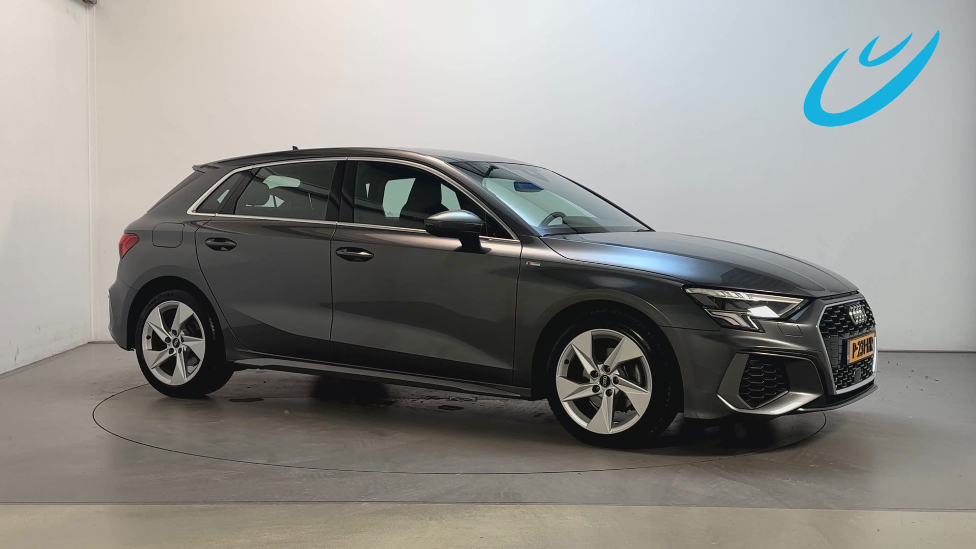 Audi A3 Sportback 30 TFSI S Edition S-Line Navigatie Adaptive Cruise DAB+ App-Connect 2022 - voorkant