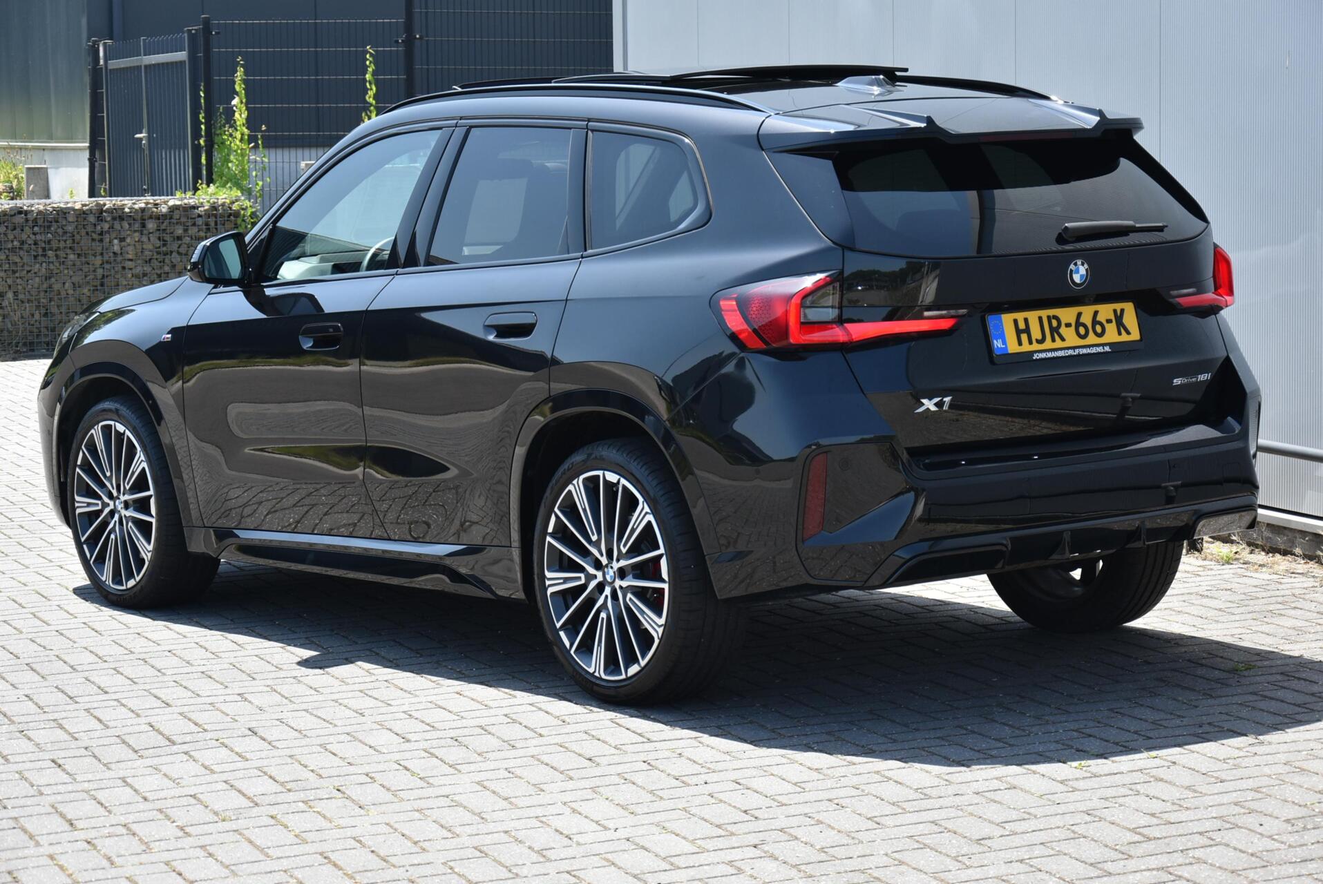 Foto van BMW X1 Sdrive18i