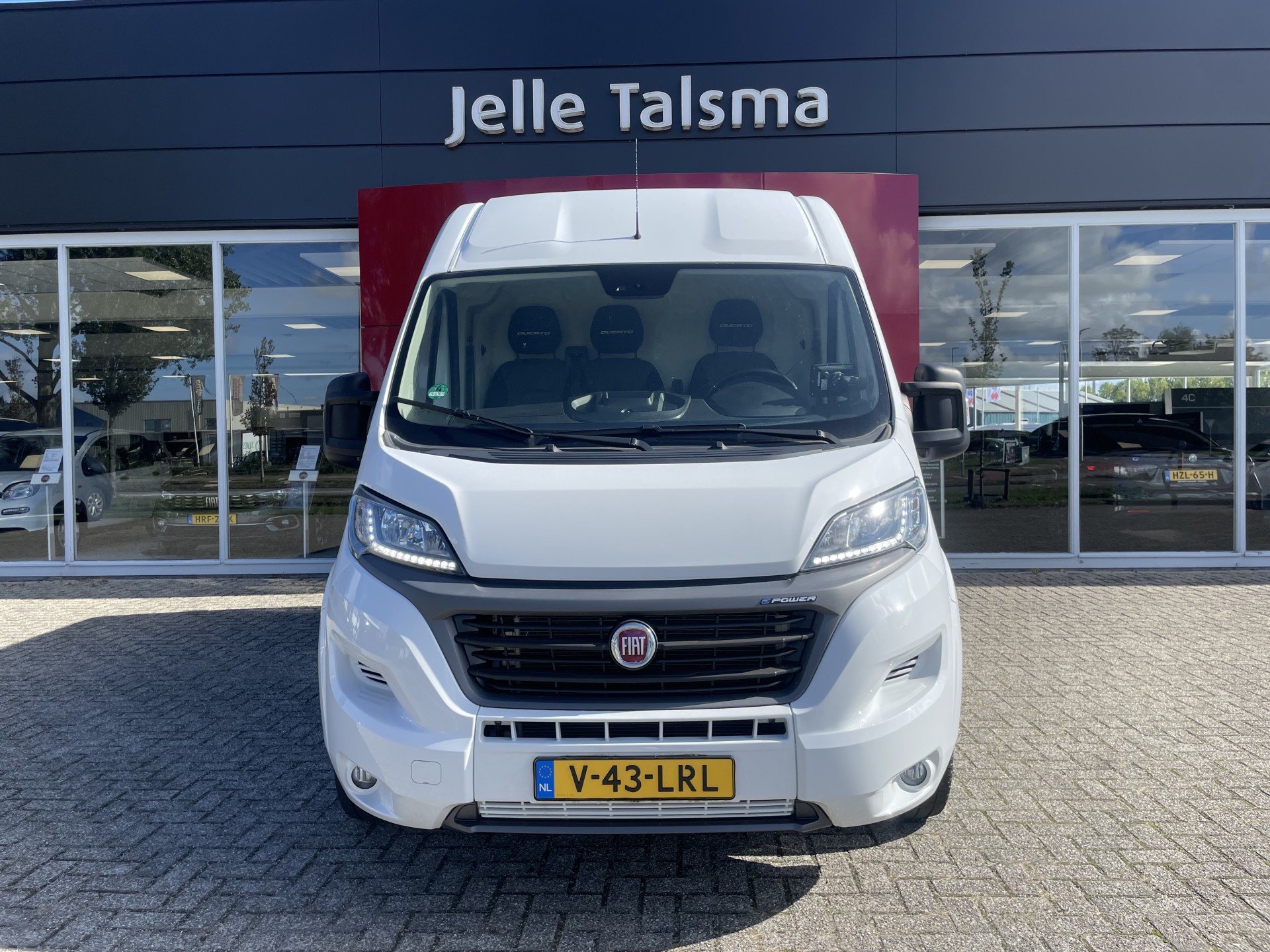 Fiat Fiat Ducato 3.5T L2H2 47 kWh | Camera | Mistlampen | Groot Scherm | Parkeersensoren 2021 - voorkant