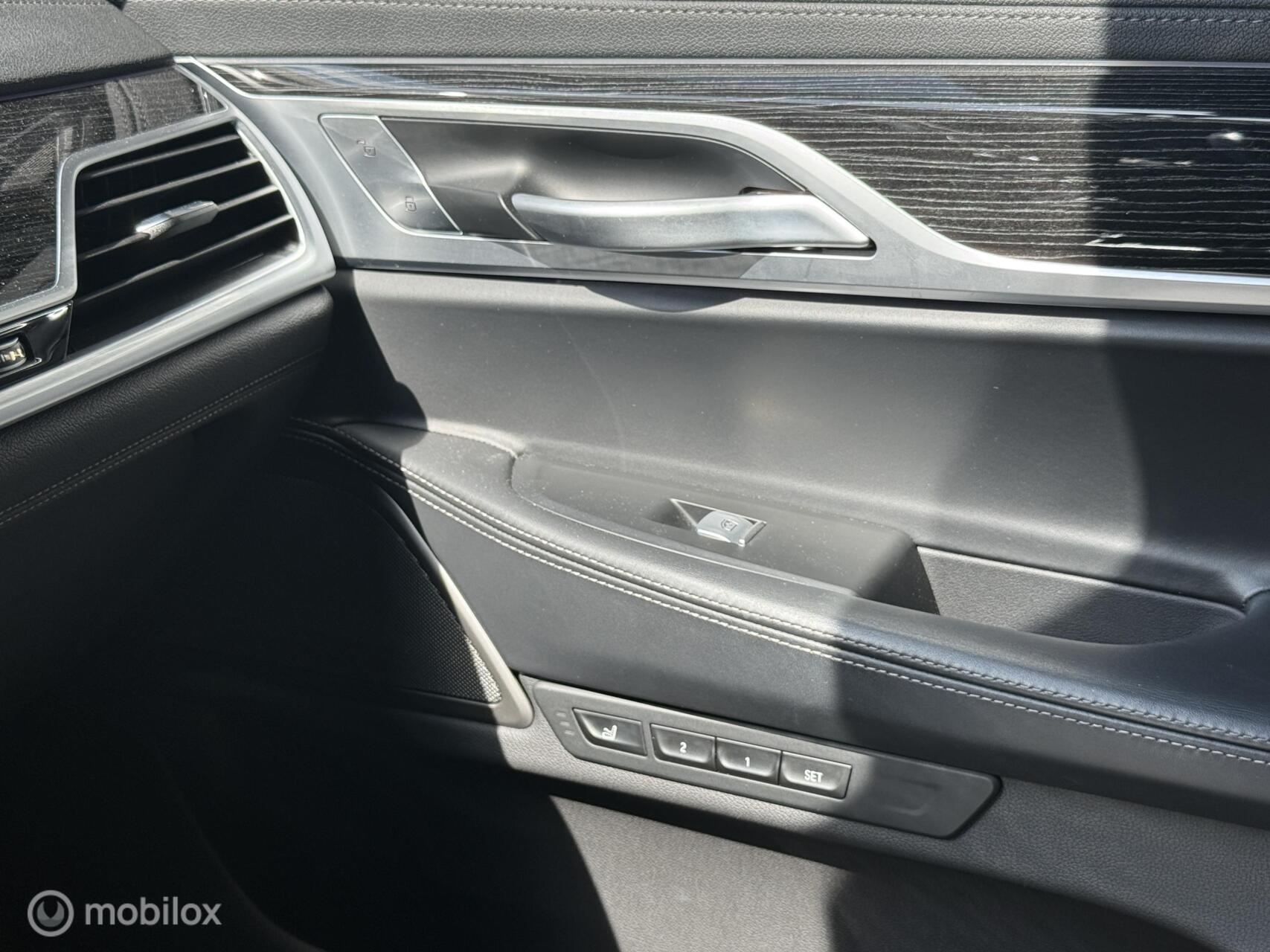 Foto van BMW 745e