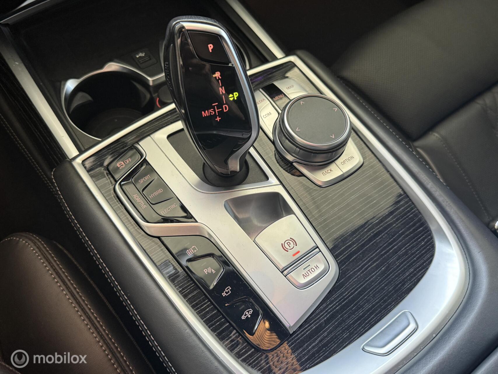 Foto van BMW 745e