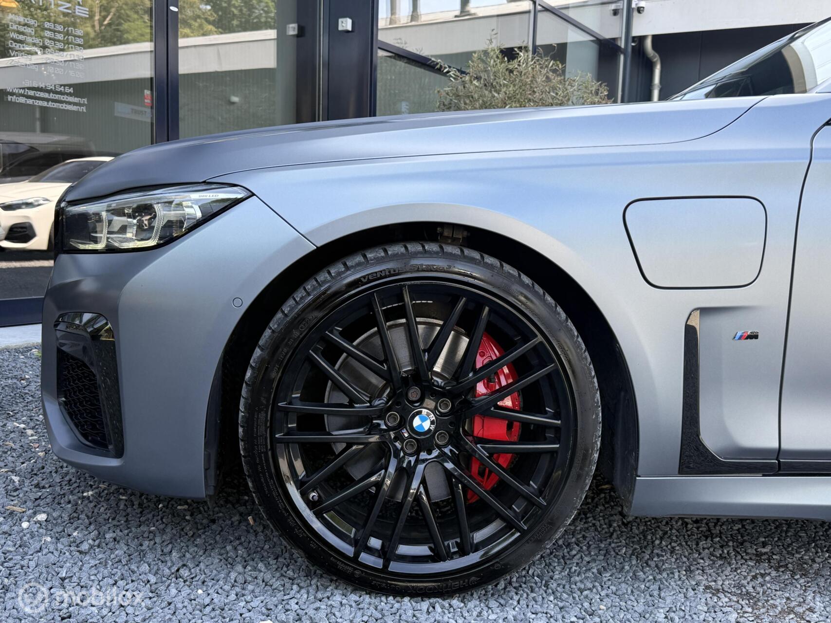 Foto van BMW 745e