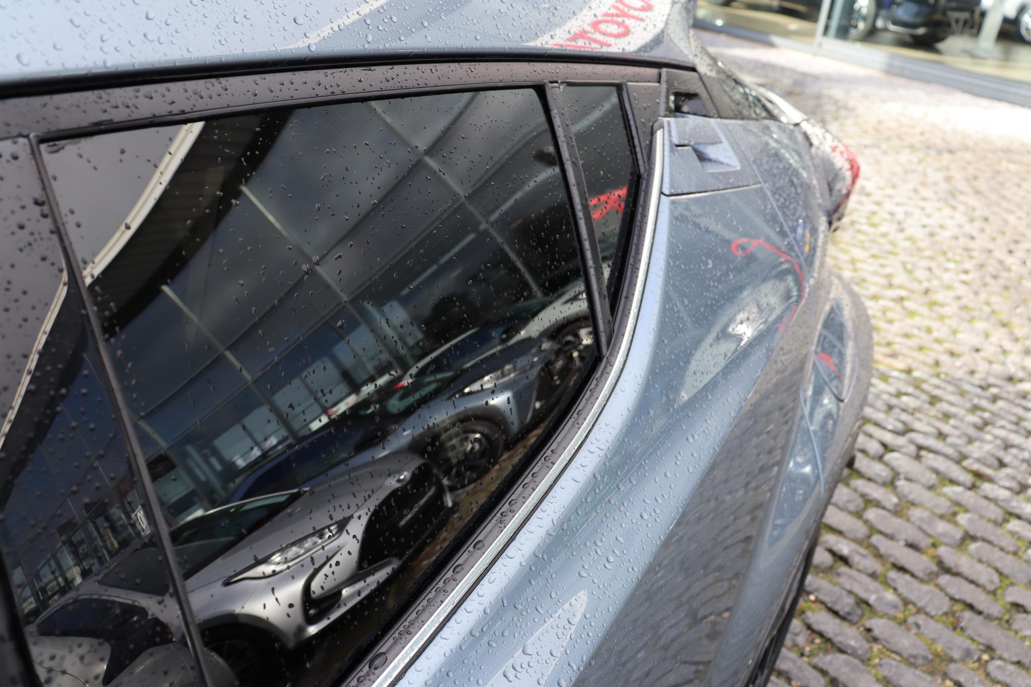 Foto van Toyota C-hr