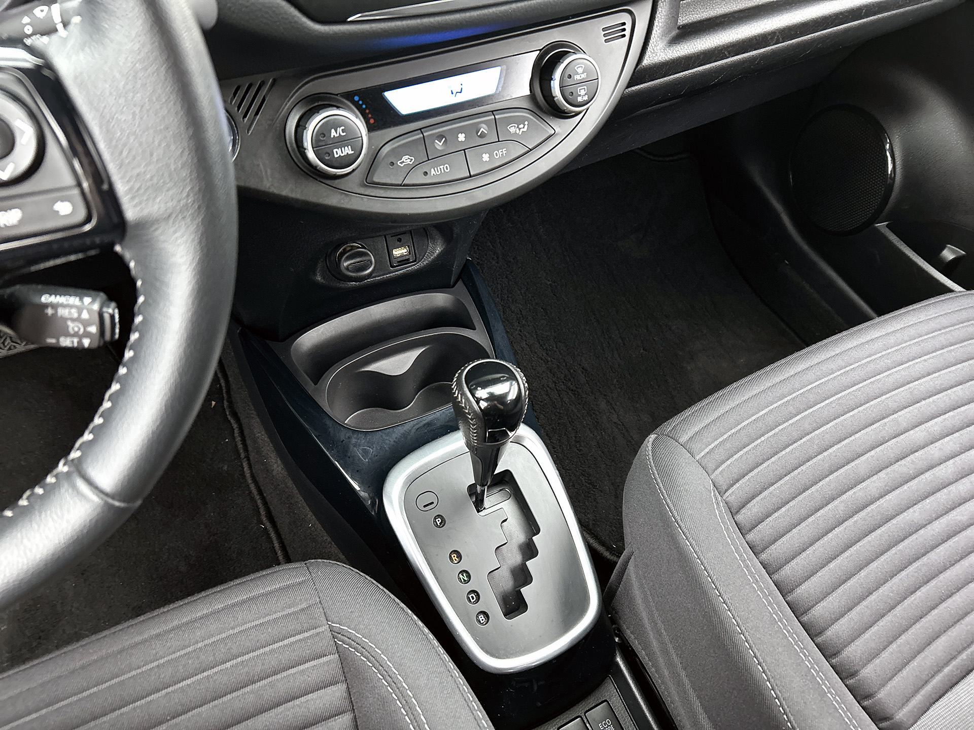 Foto van Toyota Toyota Yaris Hybrid