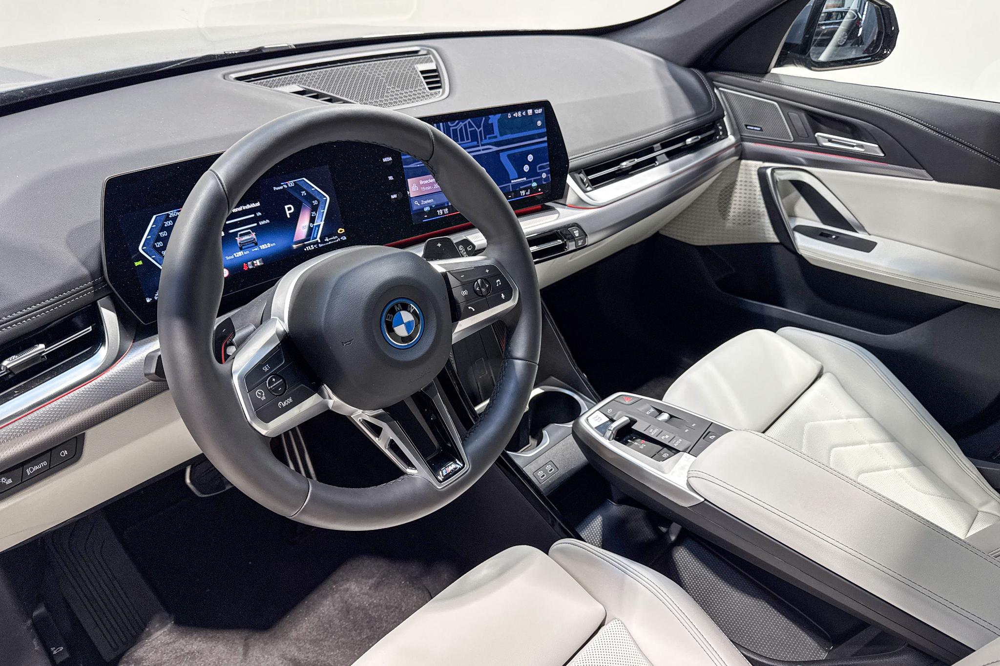 Foto van BMW X1 Xdrive25e