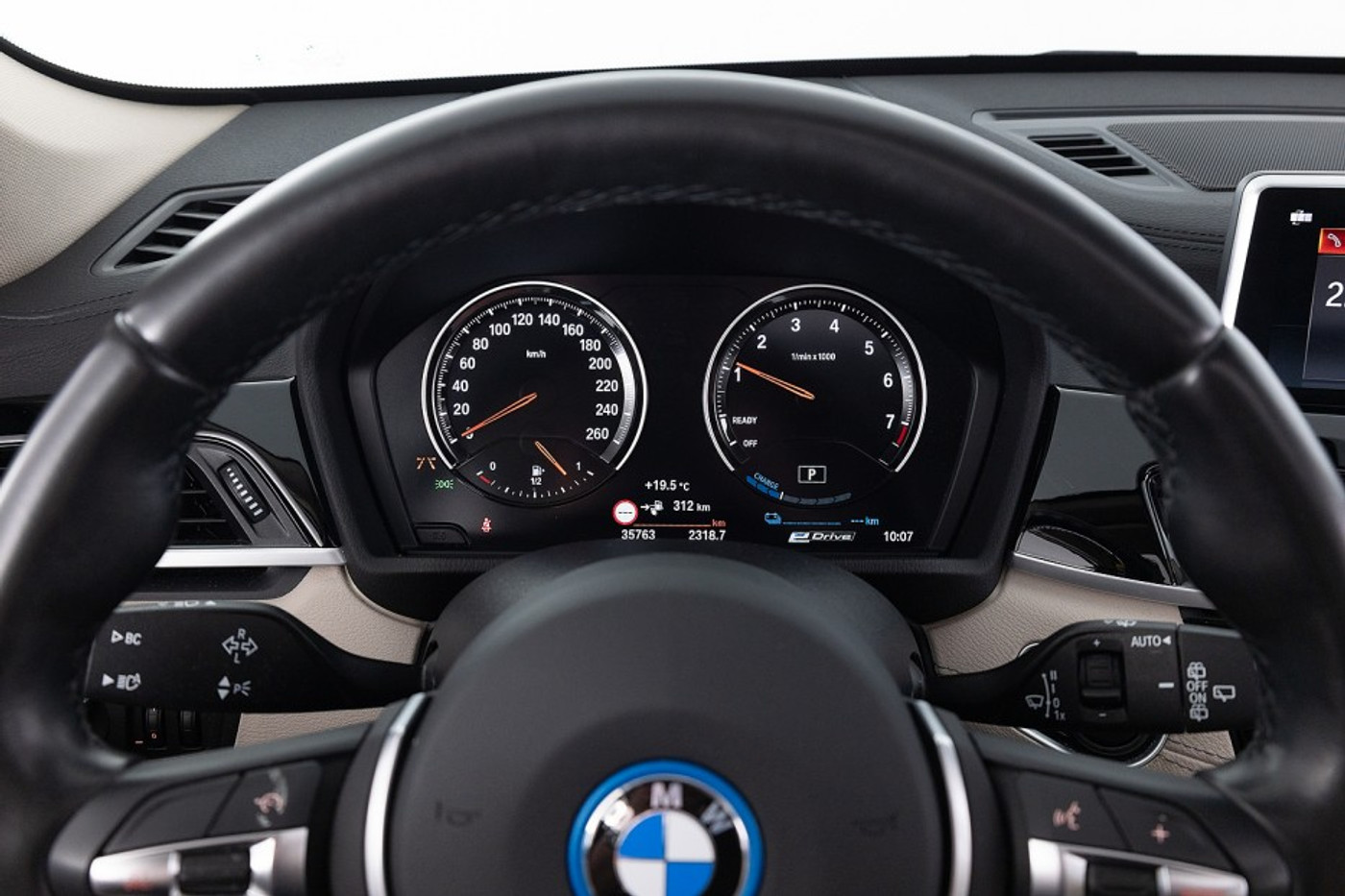 Foto van BMW X1
