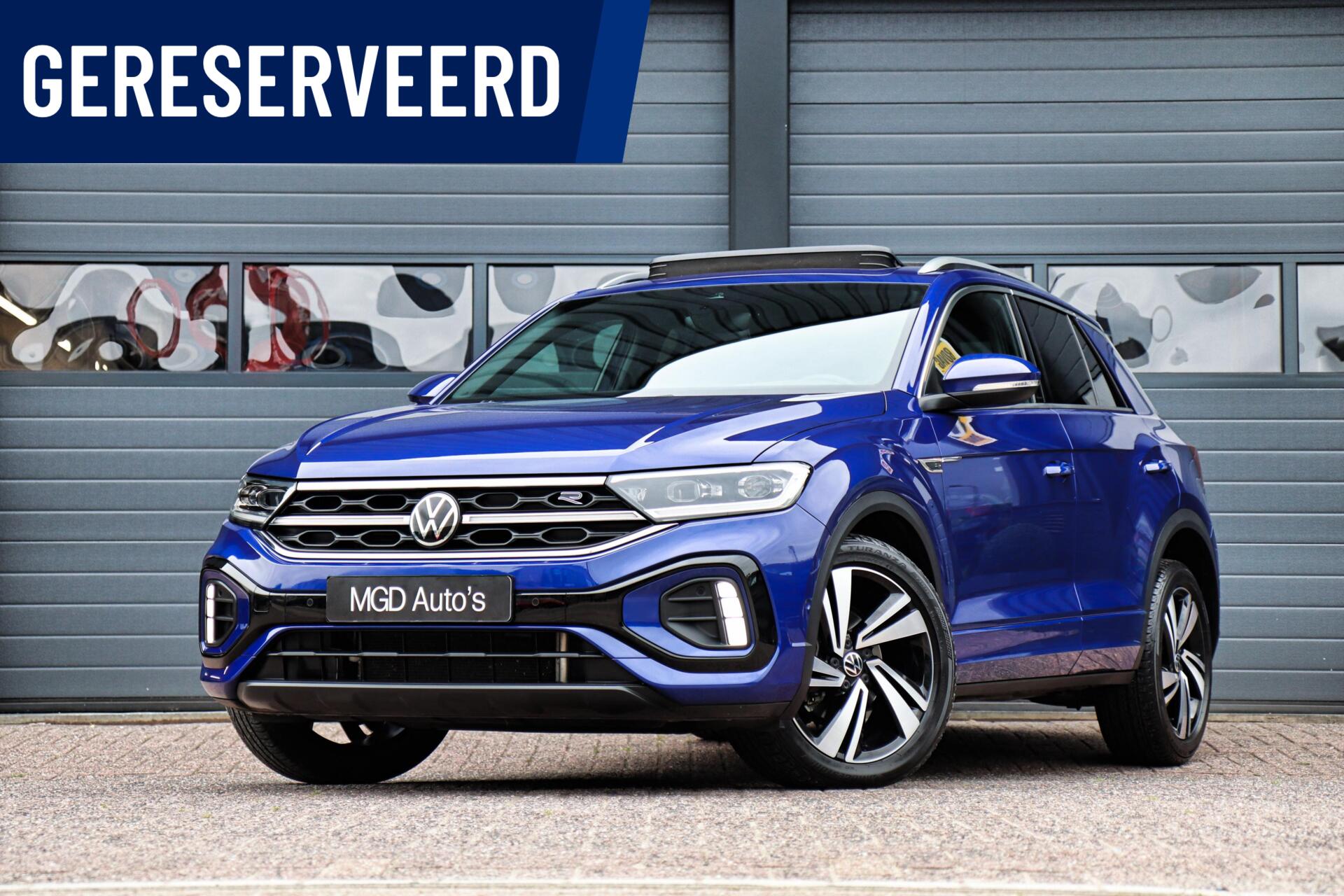 Volkswagen T-roc 1.5 TSI 2x R-Line /IQ-LIGHT/PANODAK/CAMERA/CARPLAY/ACC/KEYLESS! 2022 - voorkant