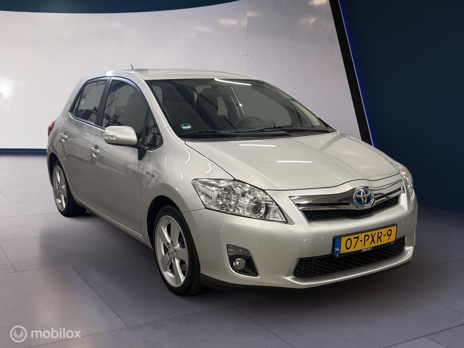 Toyota Toyota Auris 1.8 Full Hybrid ✓Keyless✓Trekh.✓AUT✓Parks.✓Navi 2011 - voorkant