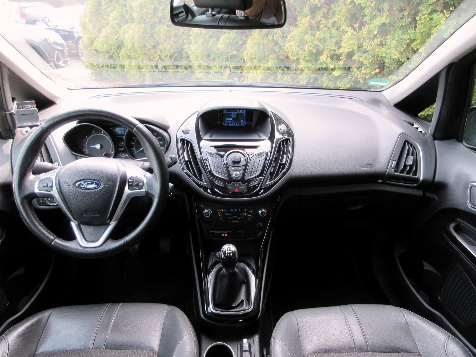 Foto van Ford B-max