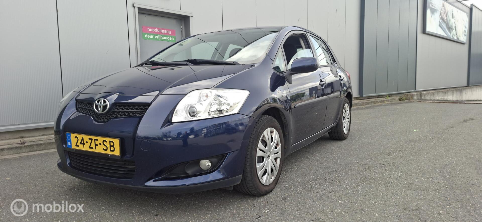 Toyota Toyota Auris 1.6-16V Sol Business 2008 - voorkant