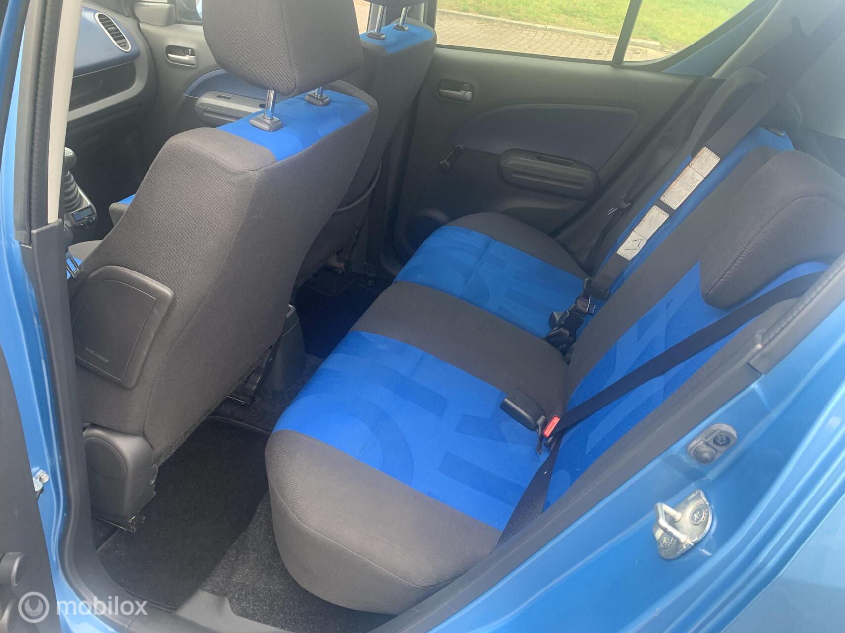 Foto van Opel Agila