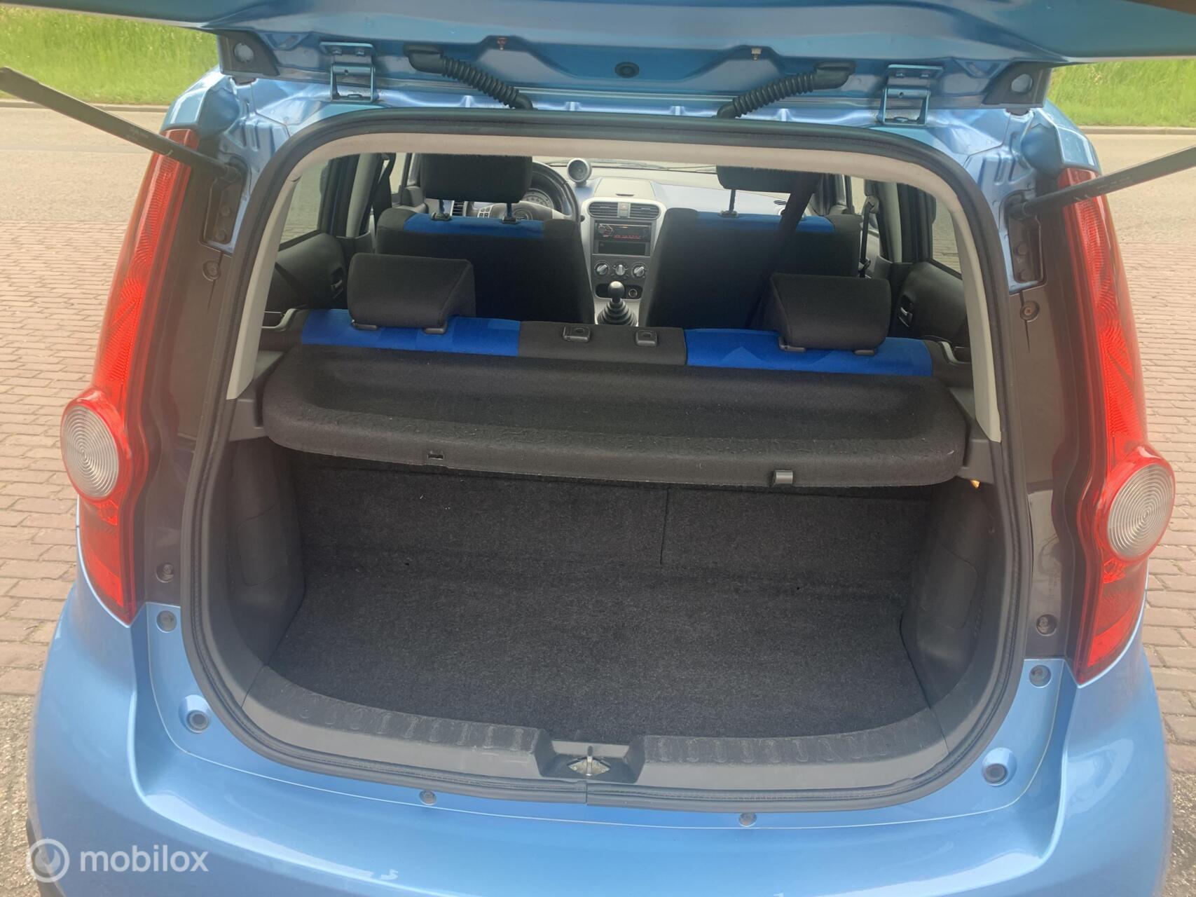 Foto van Opel Agila