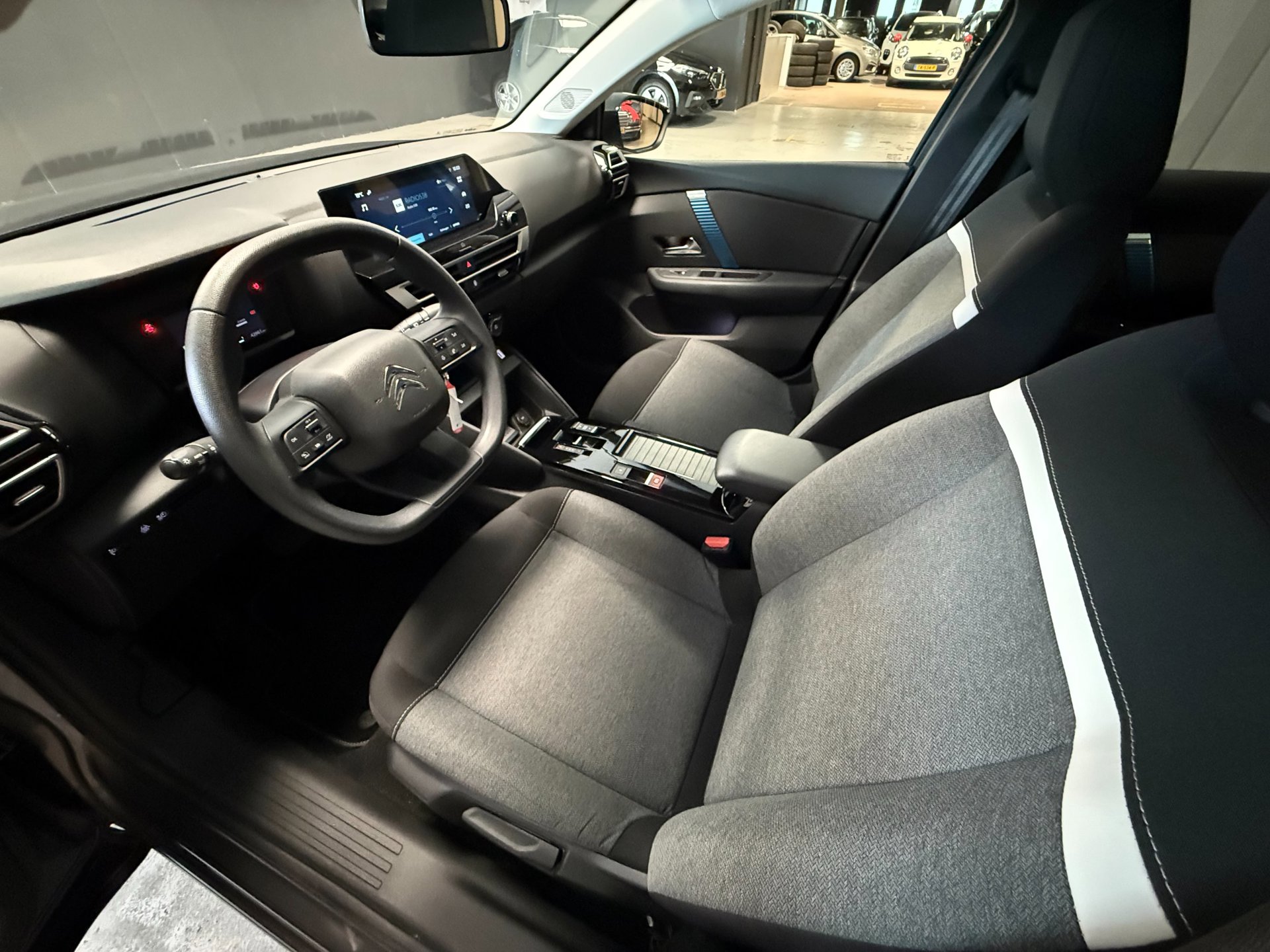 Foto van Citroen E-c4