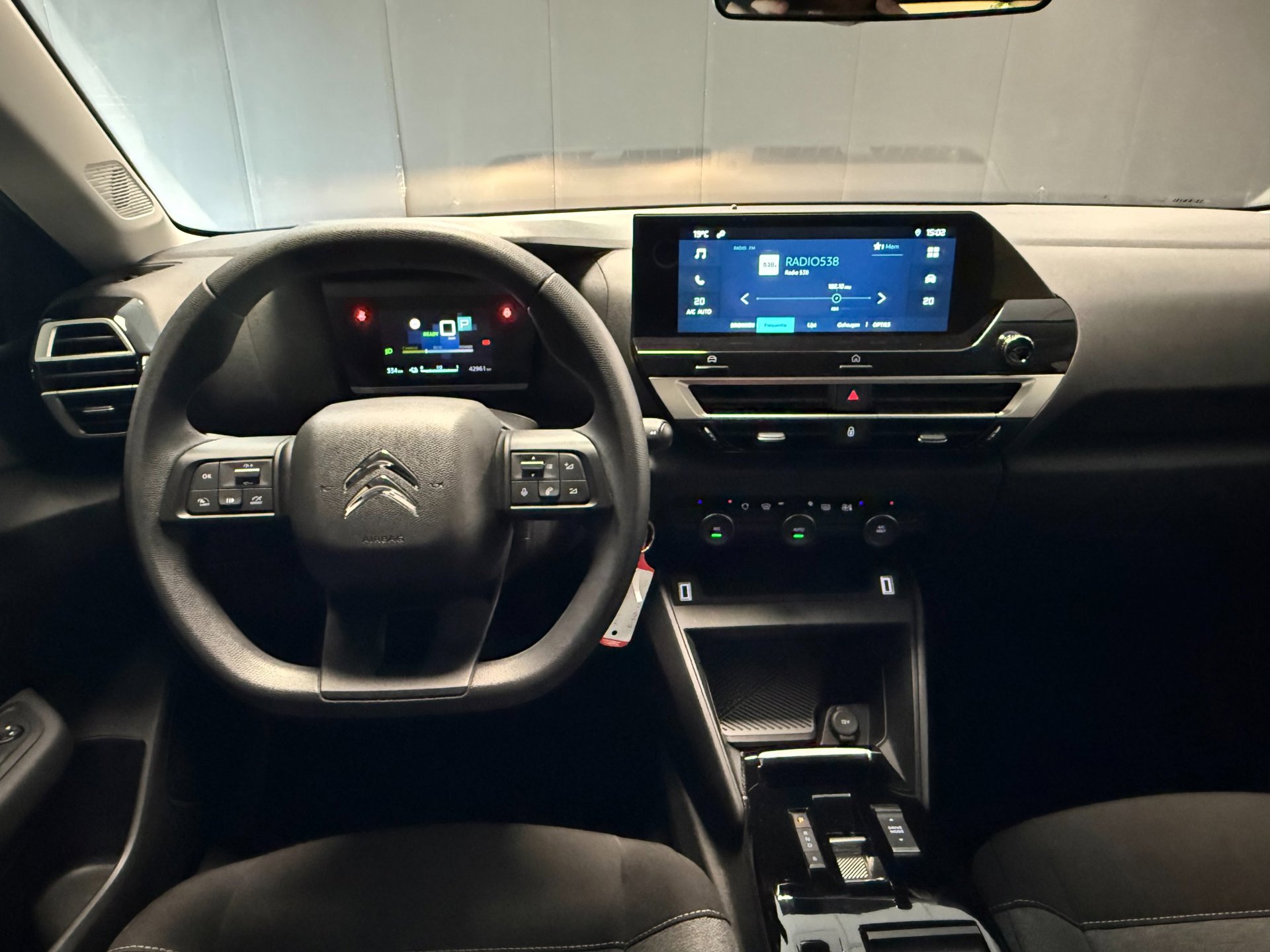 Foto van Citroen E-c4