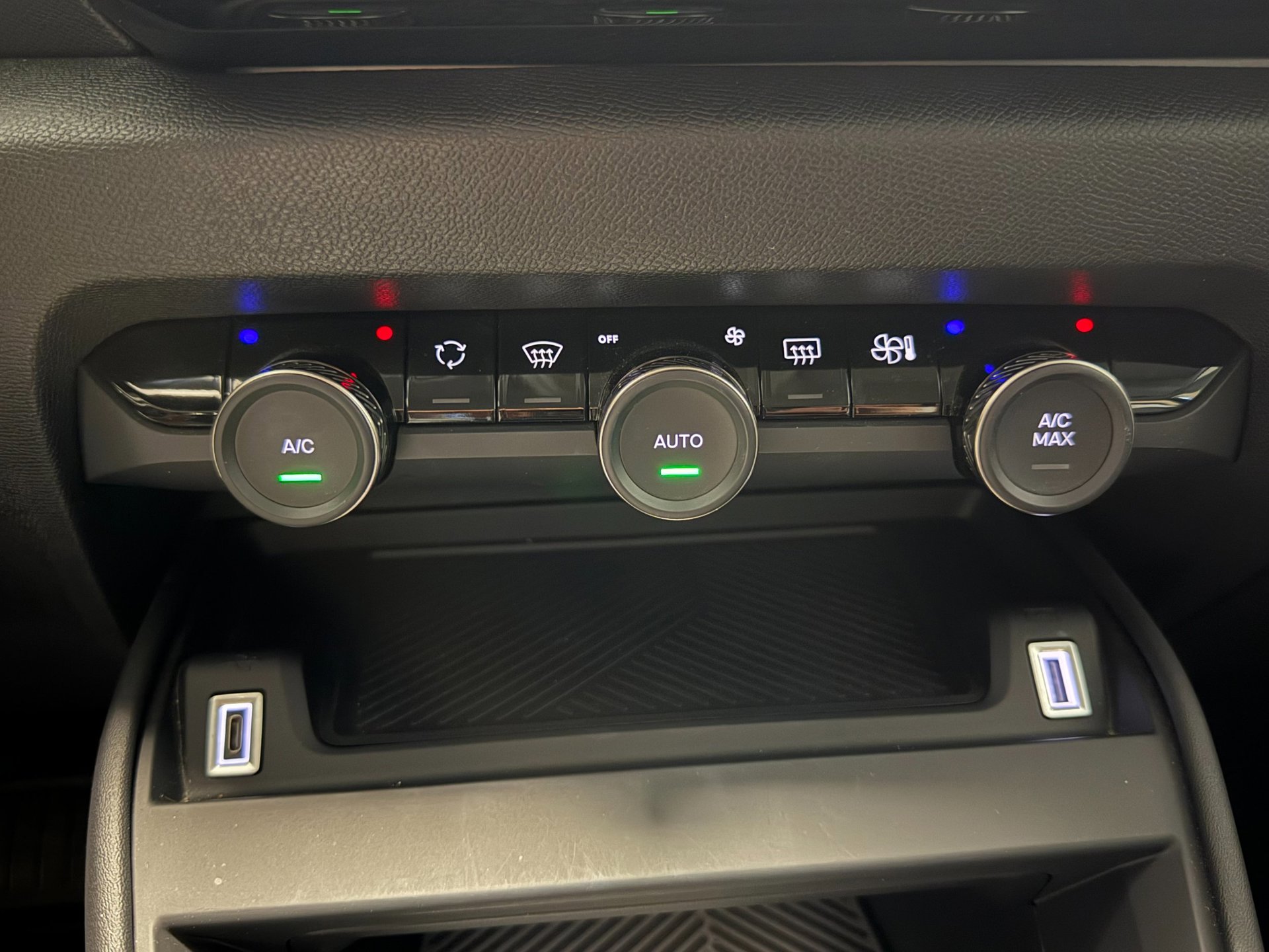 Foto van Citroen E-c4