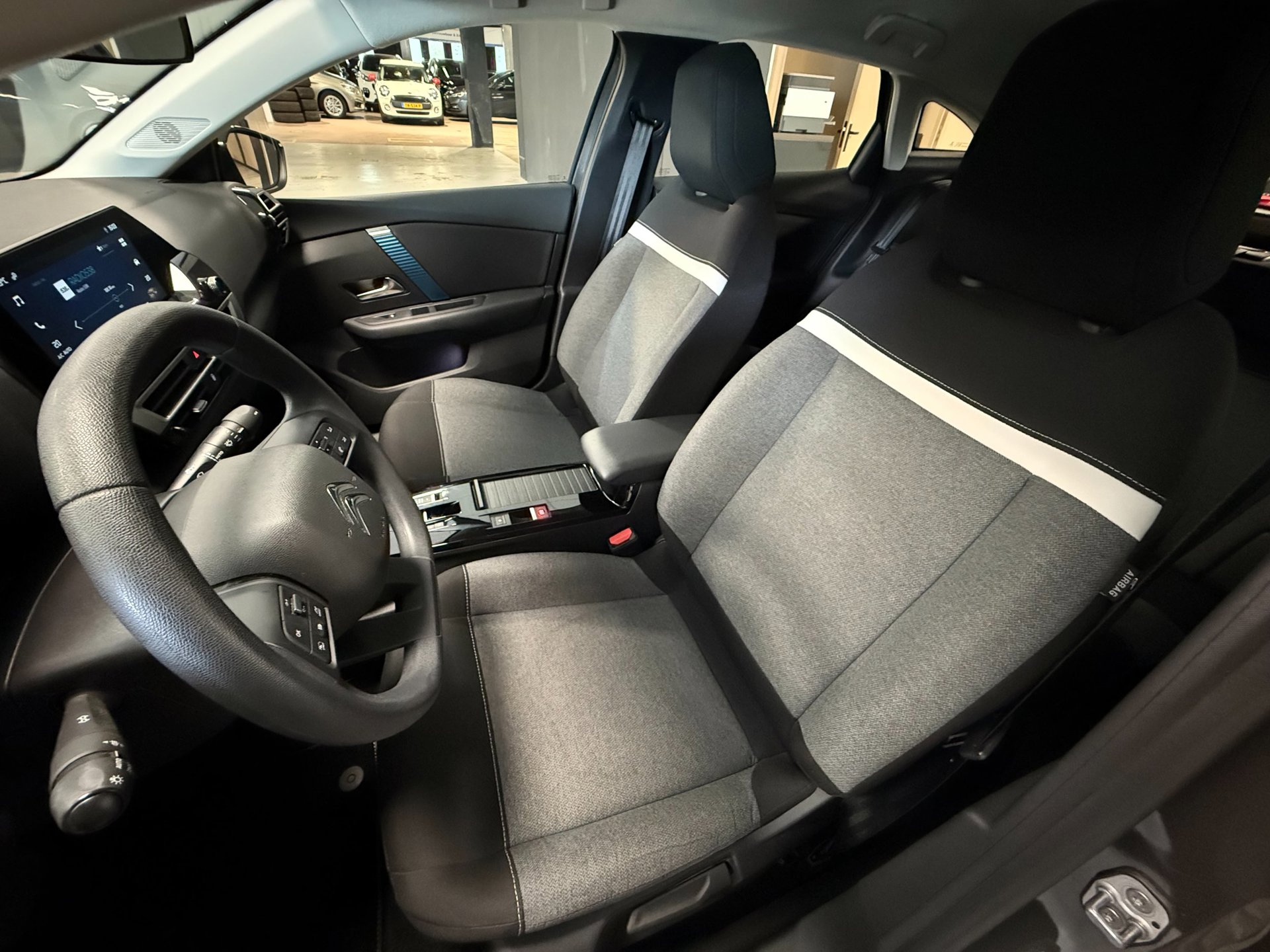 Foto van Citroen E-c4