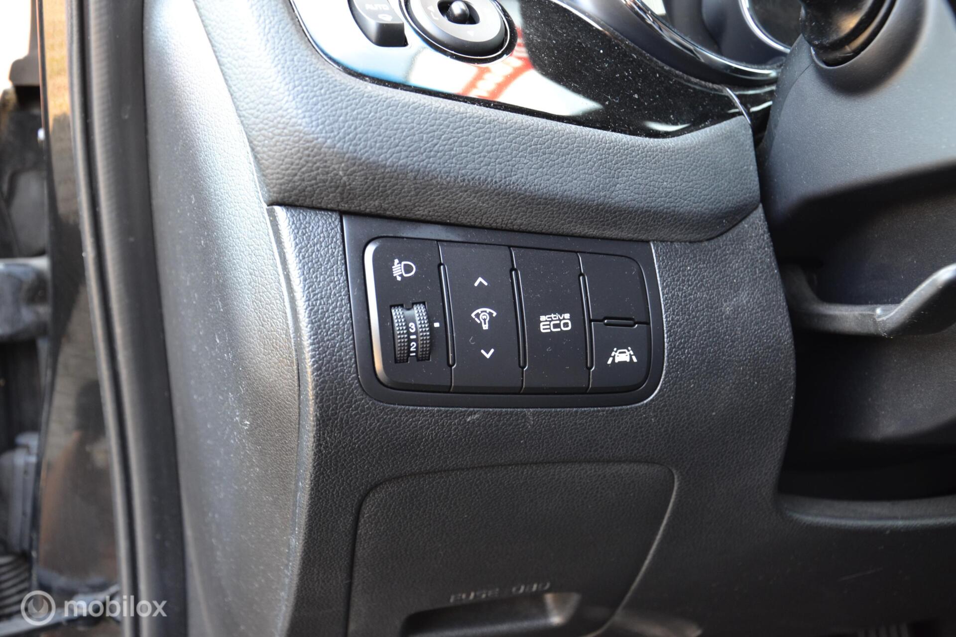 Foto van Kia Cee D