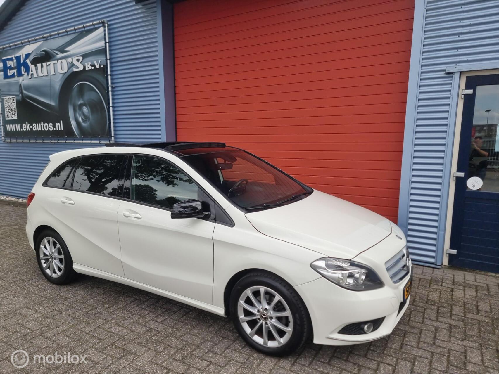Foto van Mercedes-Benz B 180