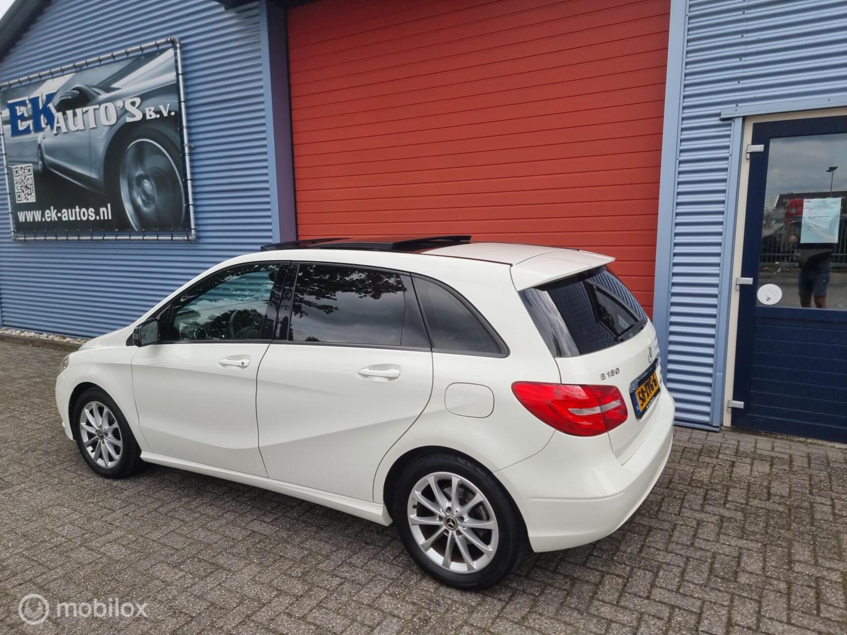 Foto van Mercedes-Benz B 180
