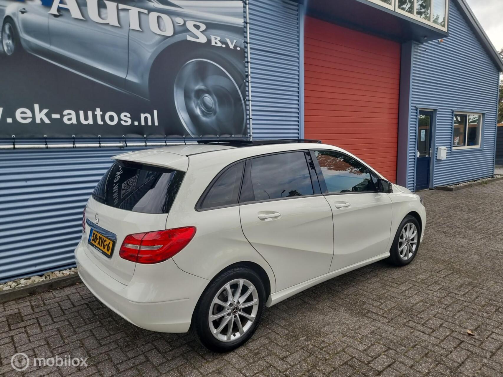 Foto van Mercedes-Benz B 180