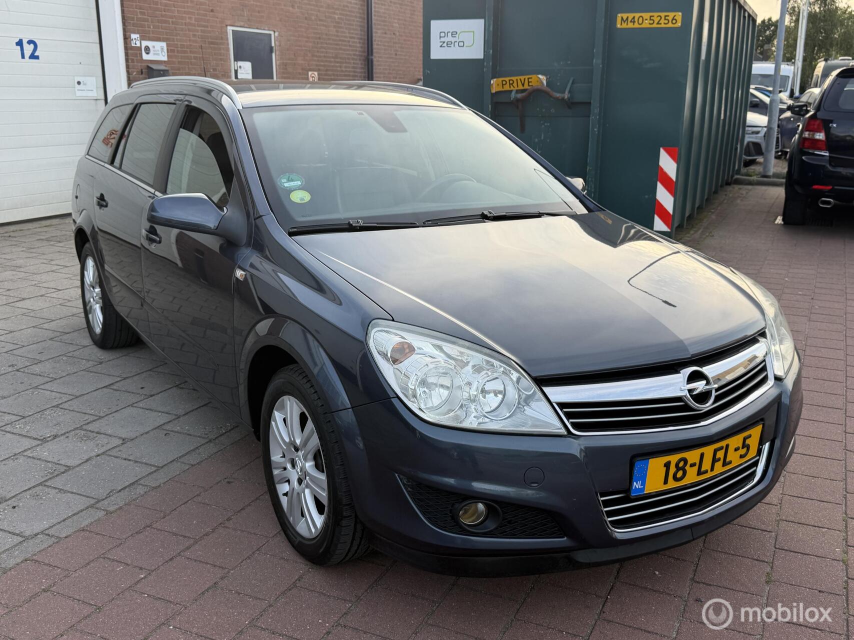 Foto van OPEL ASTRA STATION WAGON