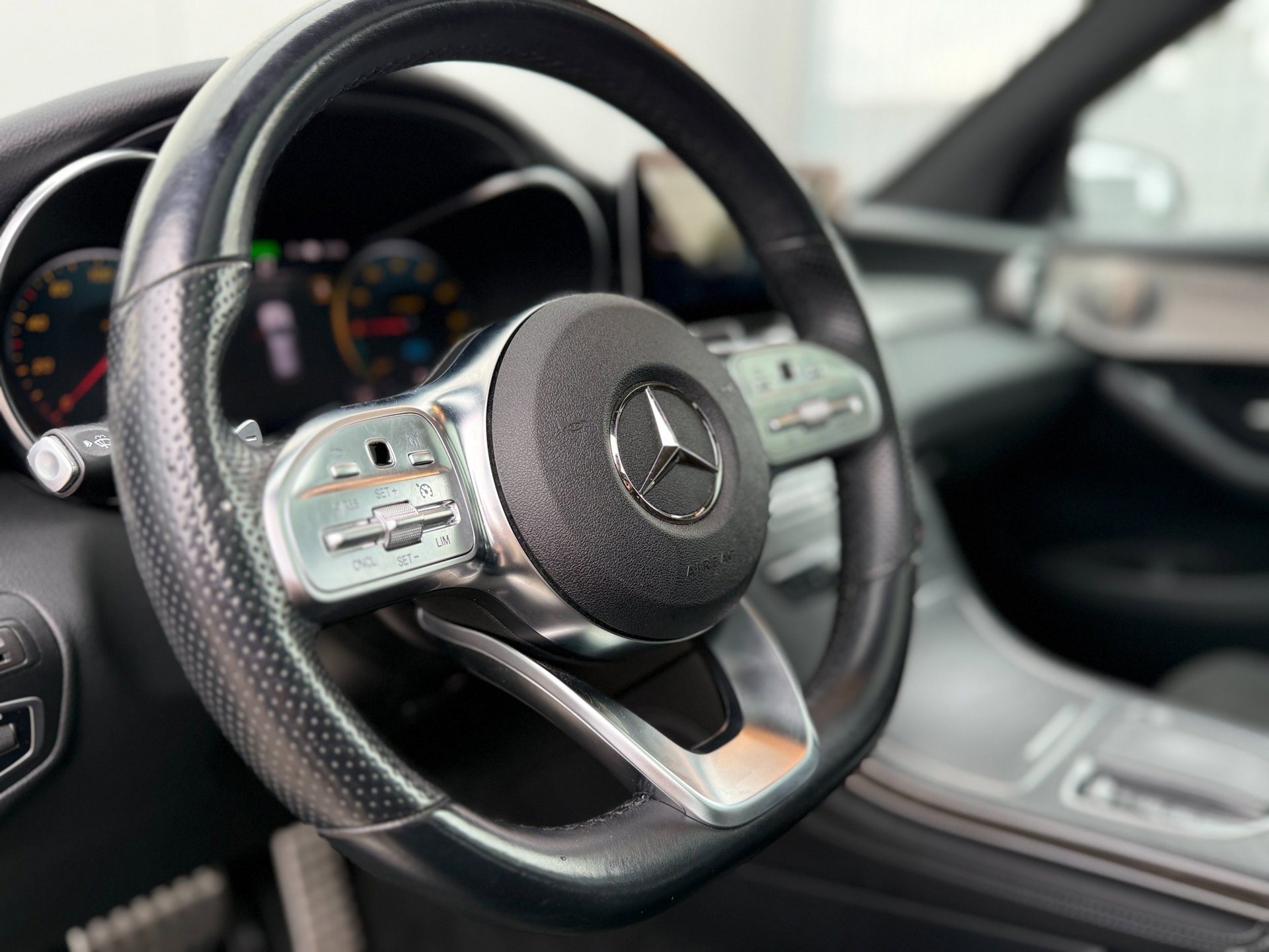 Foto van Mercedes-Benz GLC 300 E 4Matic