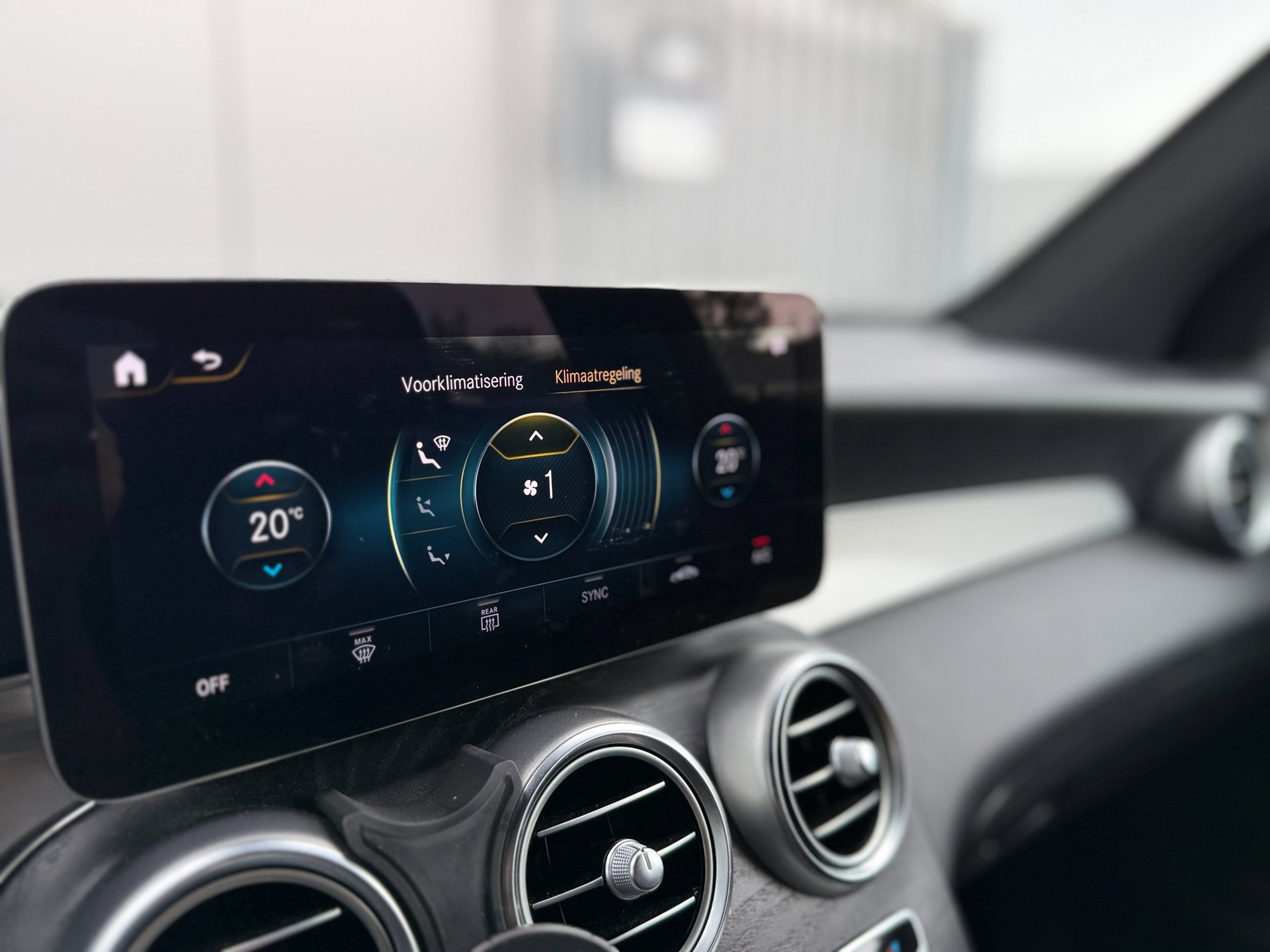 Foto van Mercedes-Benz GLC 300 E 4Matic
