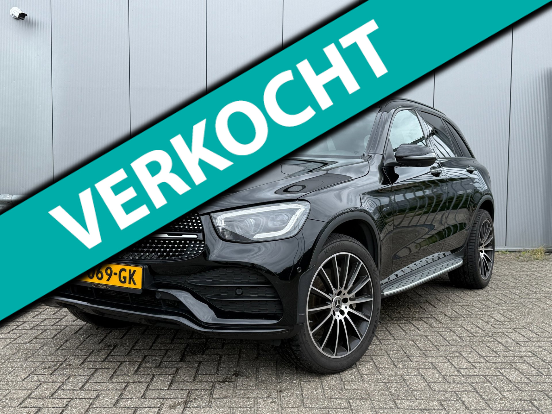 Mercedes-Benz GLC 300 E 4Matic 300e 4MATIC Business Solution AMG | Head-Up Display | Panoramadak | Elektrische achterklep | 2021 - voorkant