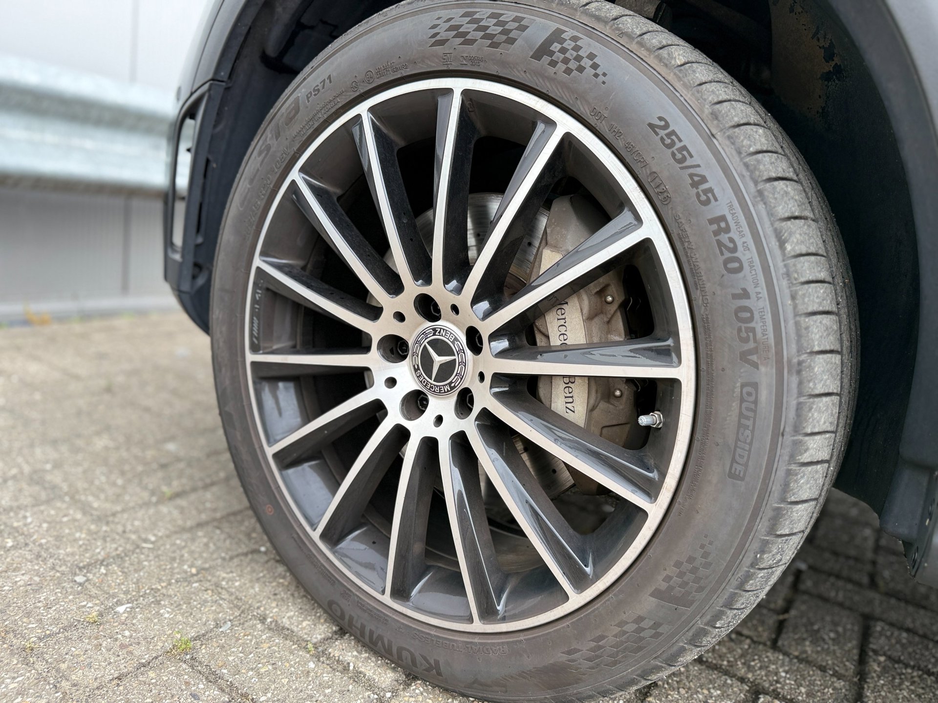 Foto van Mercedes-Benz GLC 300 E 4Matic