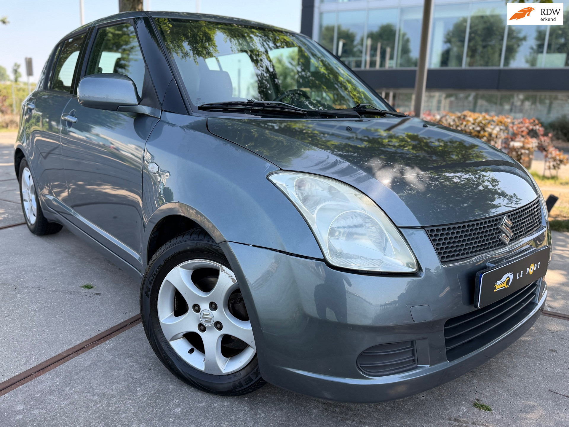 Foto van SUZUKI SWIFT