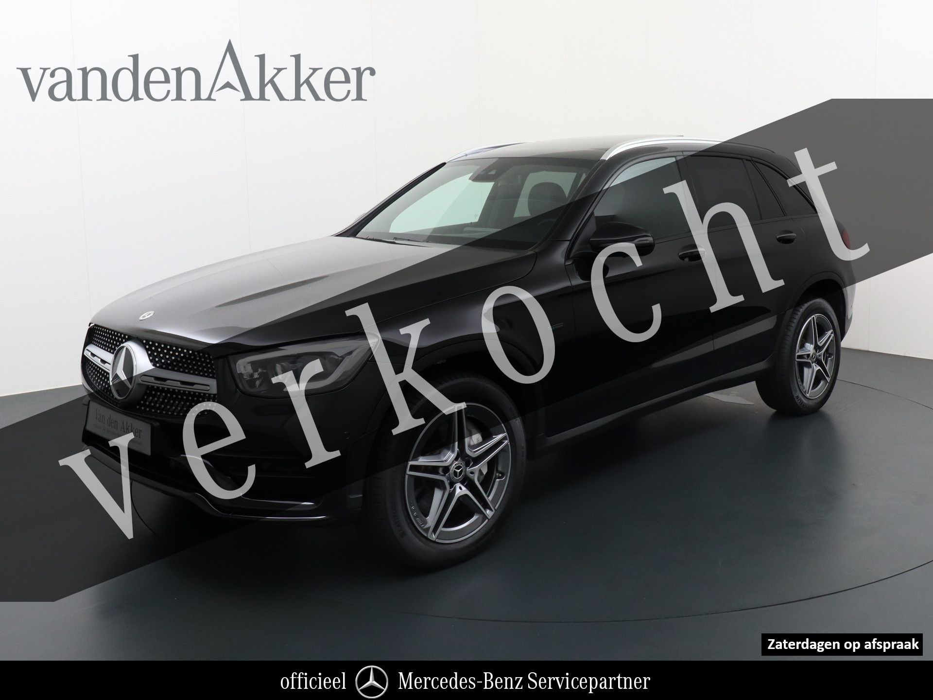 Mercedes-Benz GLC 300 E 4Matic 300e AMG 4Matic // Panoramadak // Burmester // 360 Camera // Keyless // Carbon // Sfeerverlichting // Carplay 2021 - voorkant