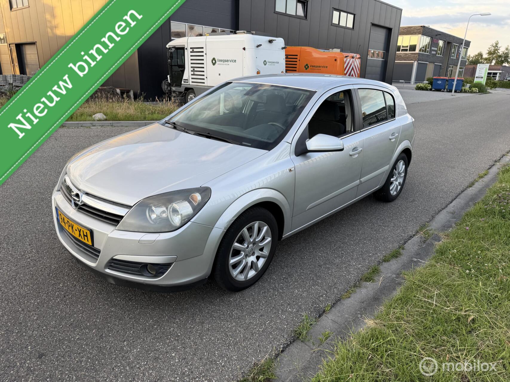 Opel Astra 1.6 Cosmo airco 2004 - voorkant