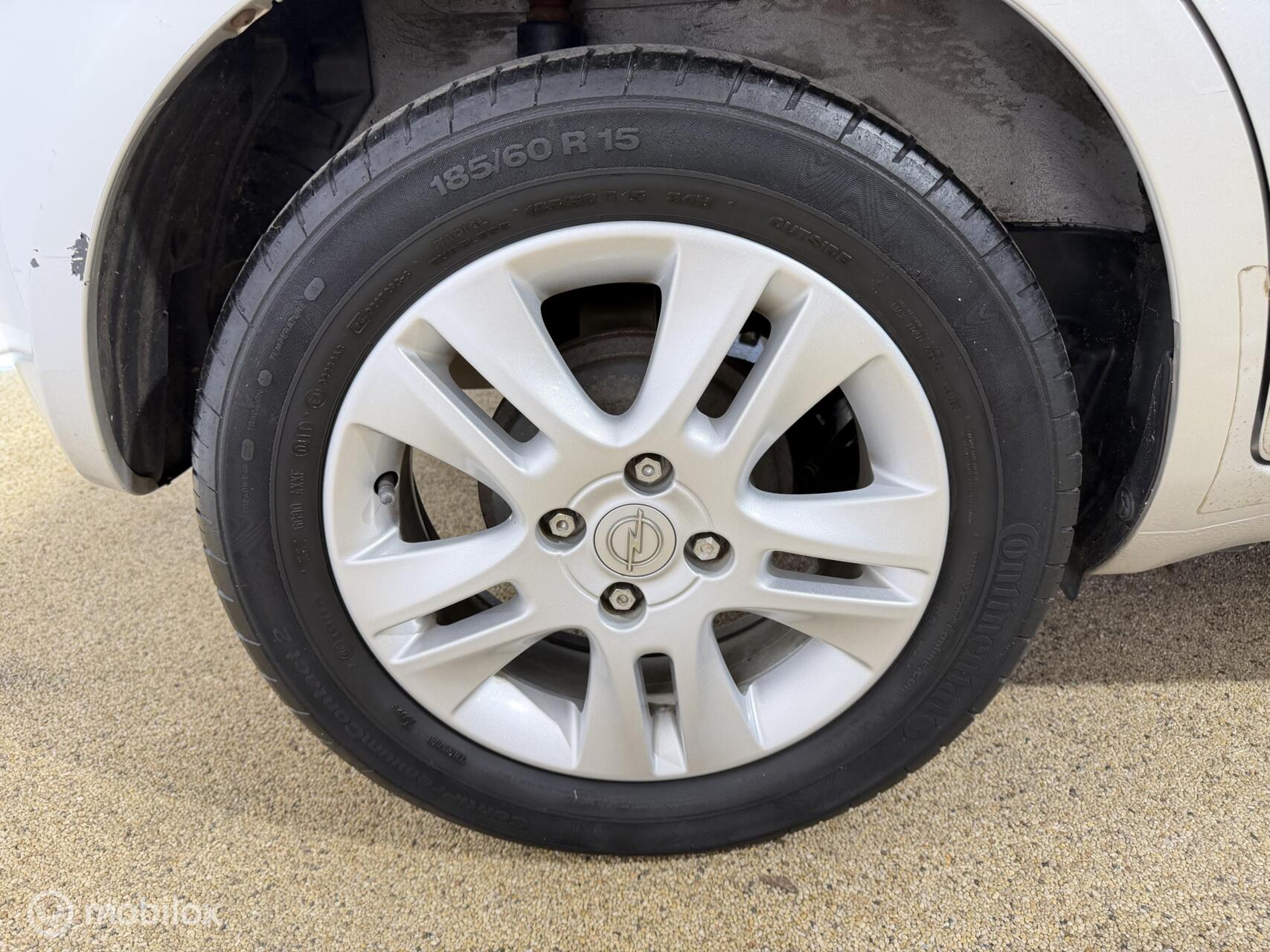 Foto van Opel Agila
